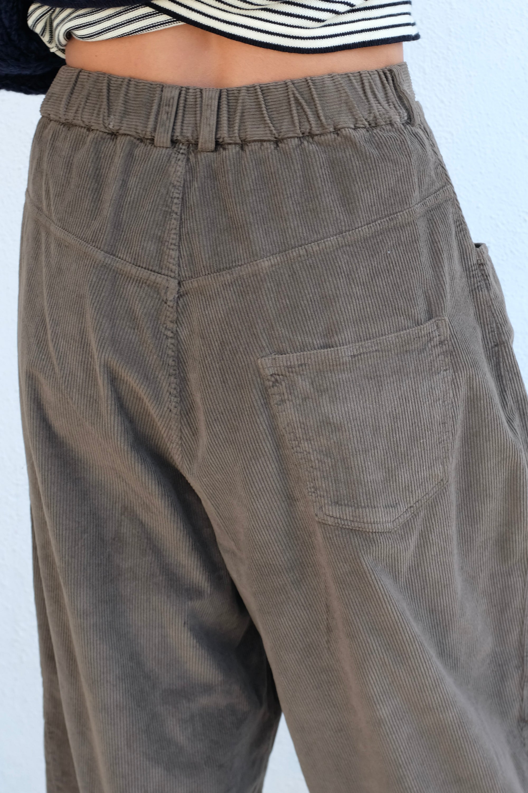 Cordera Corduroy Baggy Pants / Moss