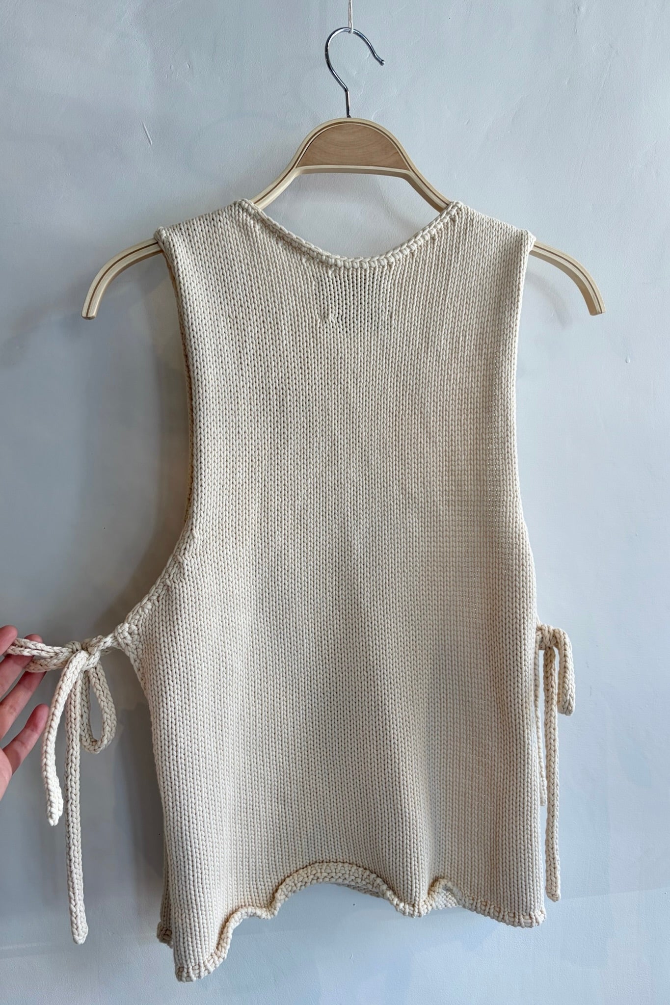 Pre-Loved / Giveh Knit Tie Top / Cream / Size 1