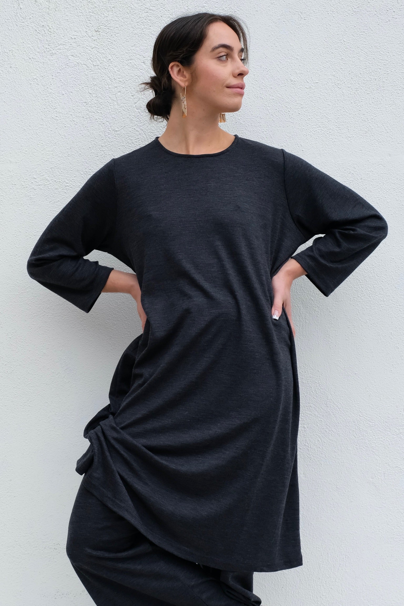 Black Crane Wool Basic Crew Dress / Dark Grey