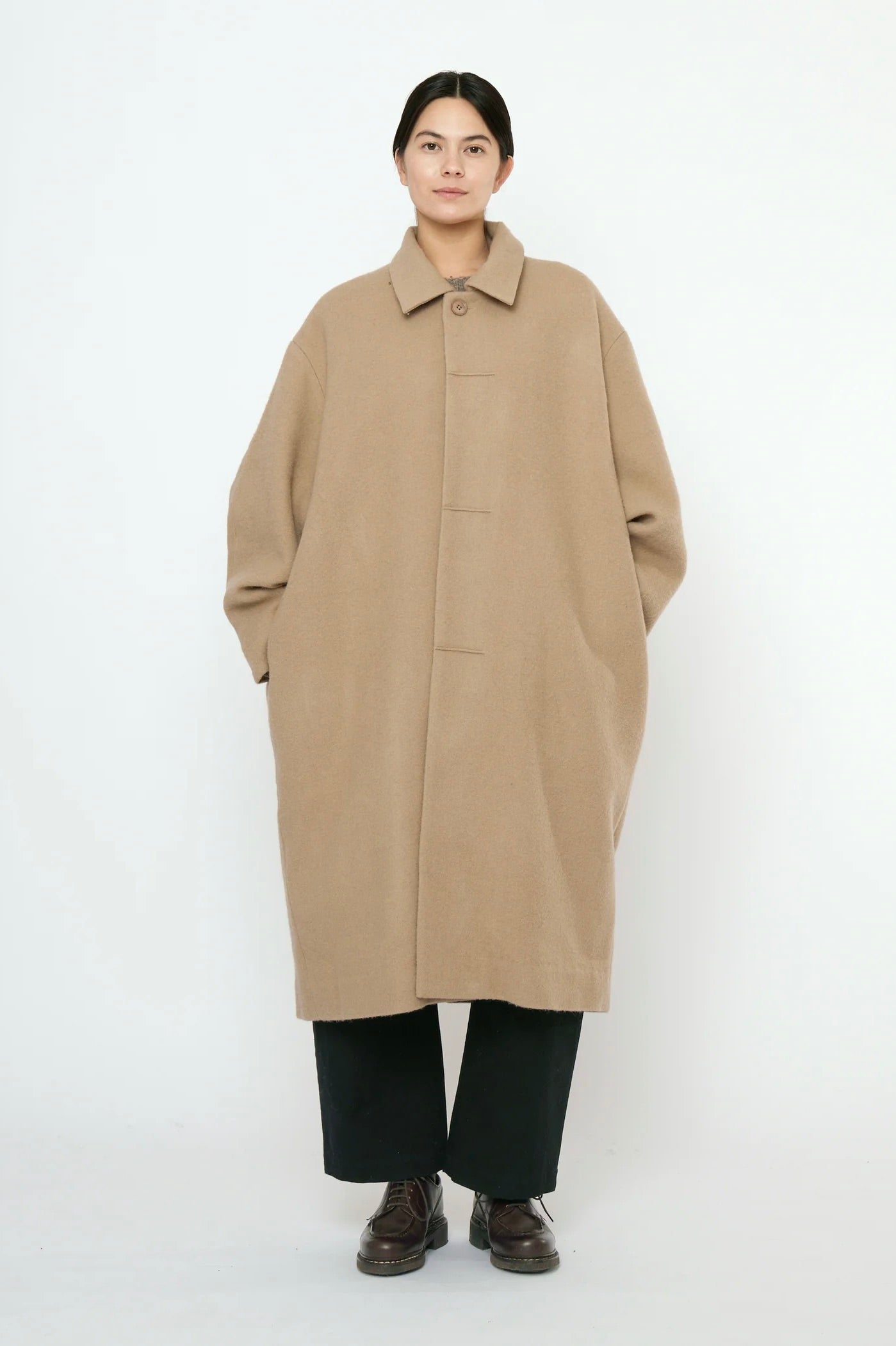 7115 by Szeki Cuffed Wool Coat / Desert Sand