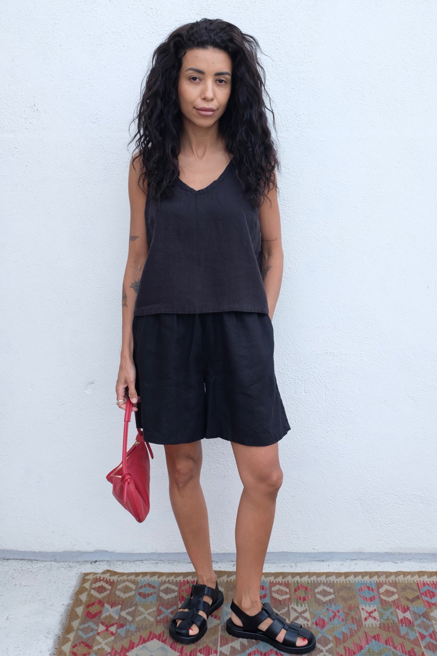 Moss Grey Clara Shorts / Black 6"