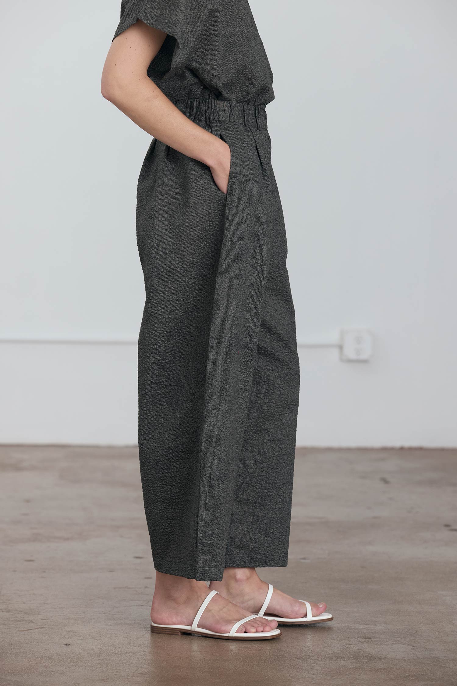 Black Crane Wide Pant w Micro Wave / Steel