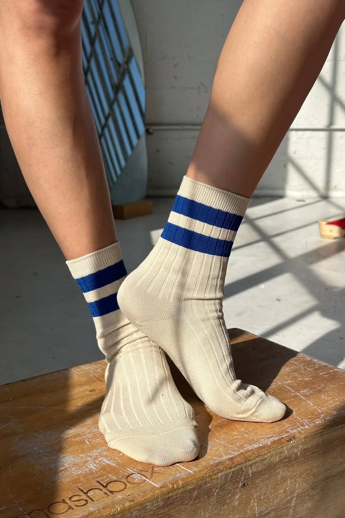 Le Bon Shoppe Her Varsity Socks / Azure