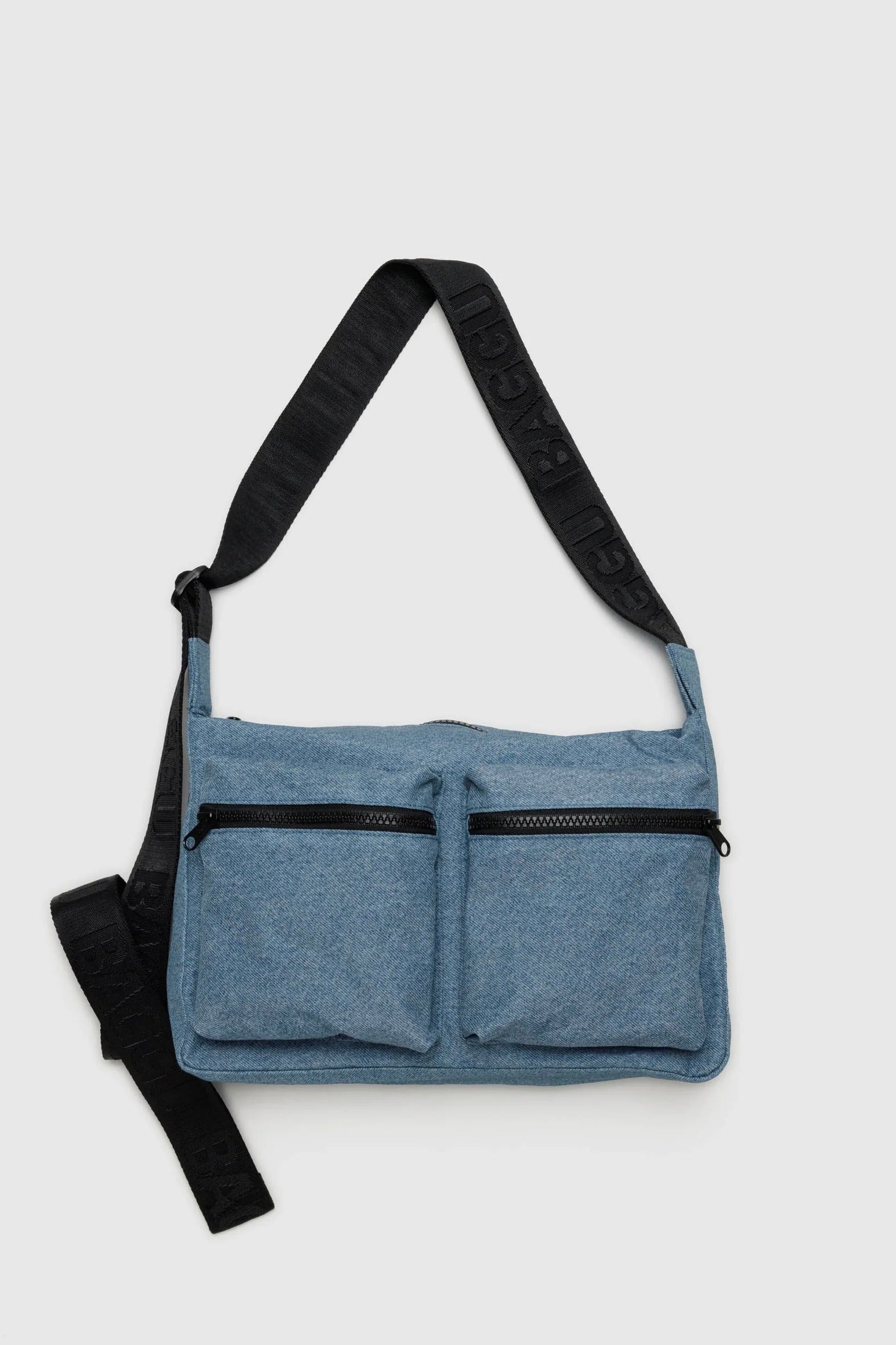 Baggu Medium Cargo Crossbody / Digital Denim