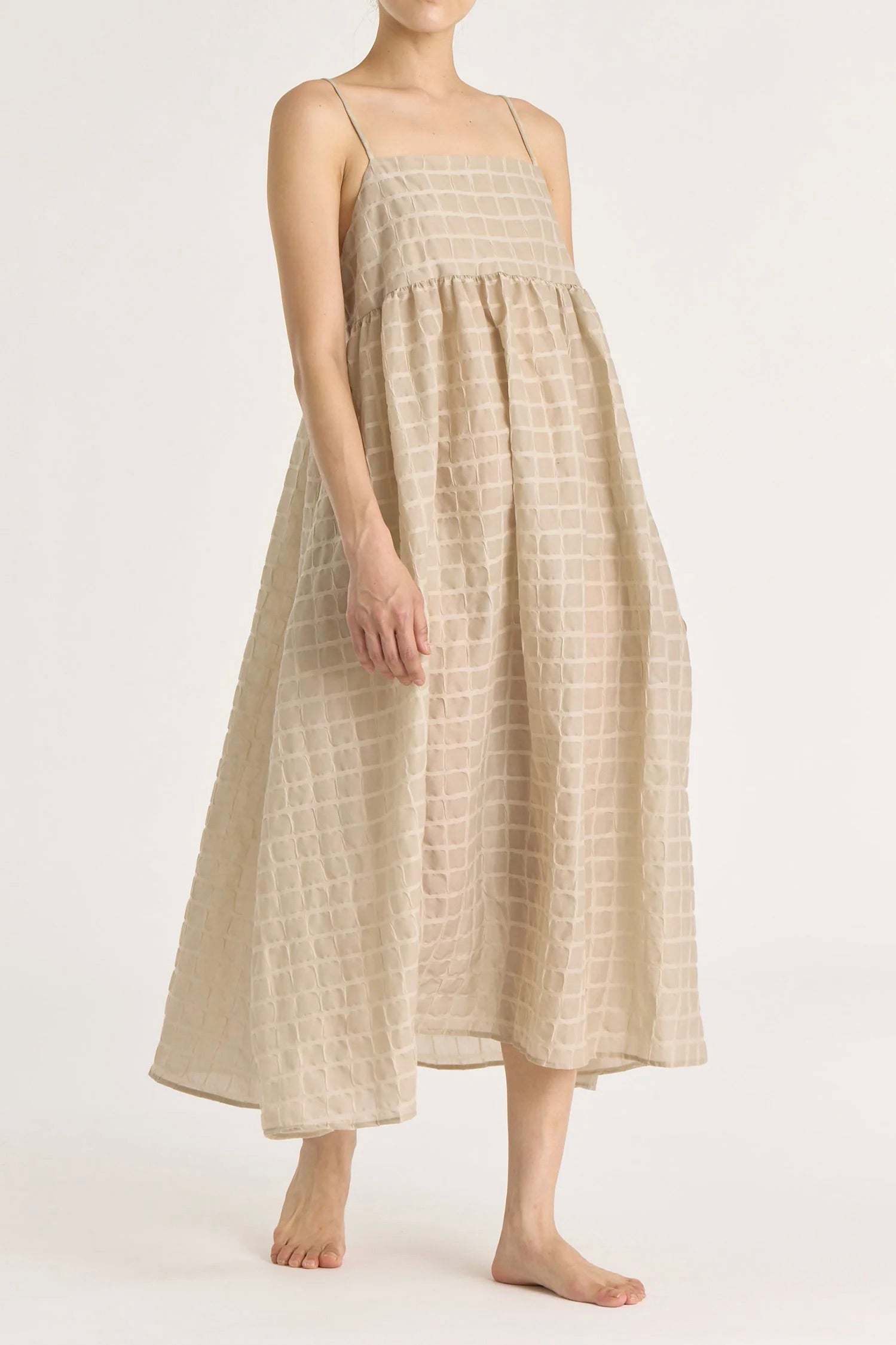 Black Crane Ripple Strap Dress/ Beige