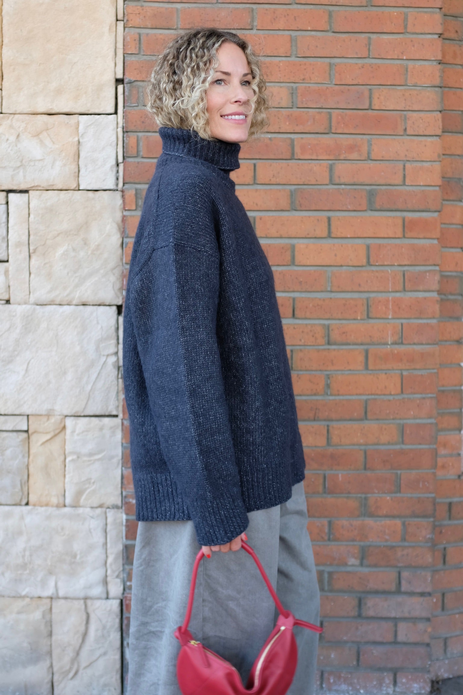 Bare knitwear Oversized Alpaca Turtleneck / Dark Navy