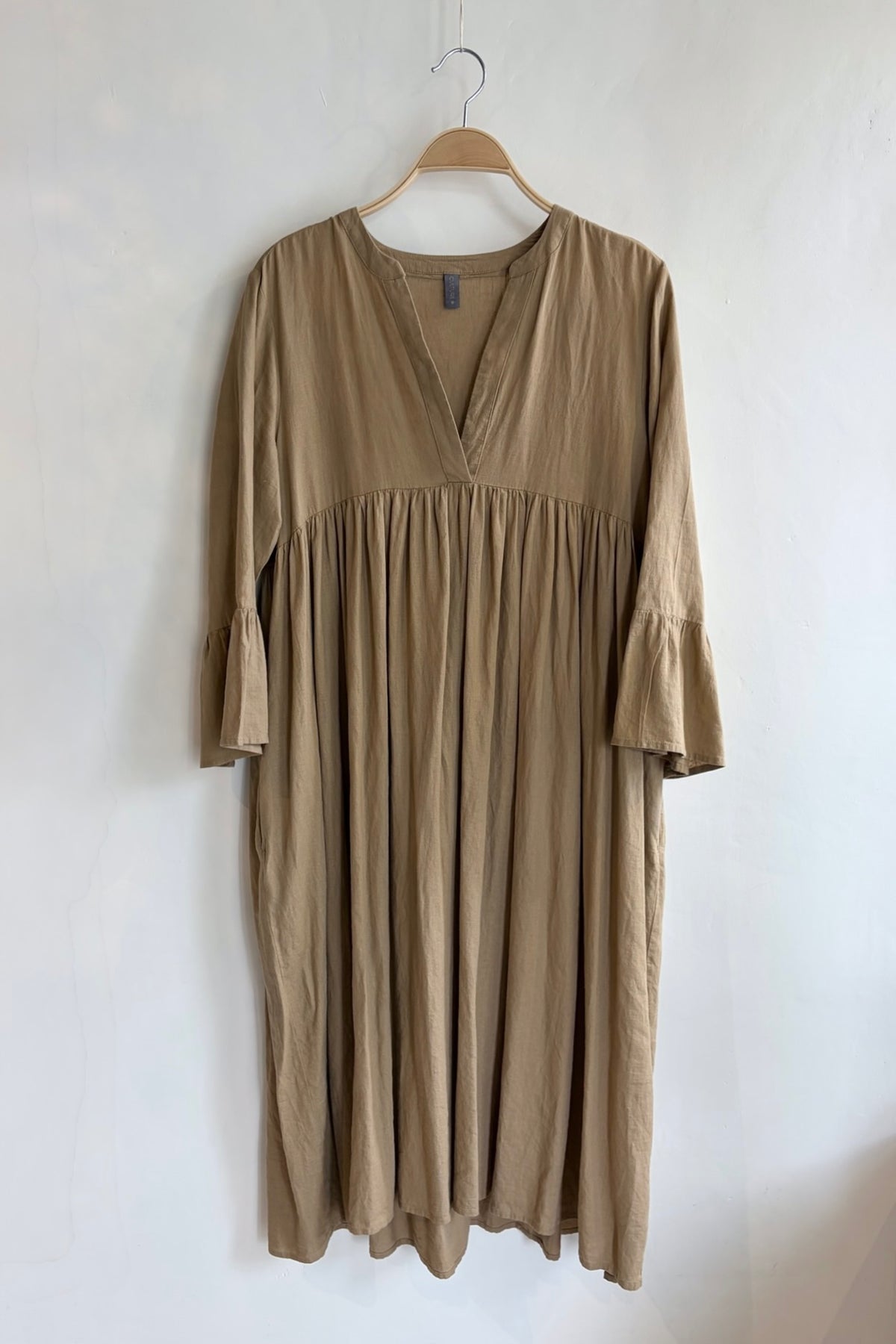 Pre-Loved / Culture V Neck Loose Dress / Tan / Size S