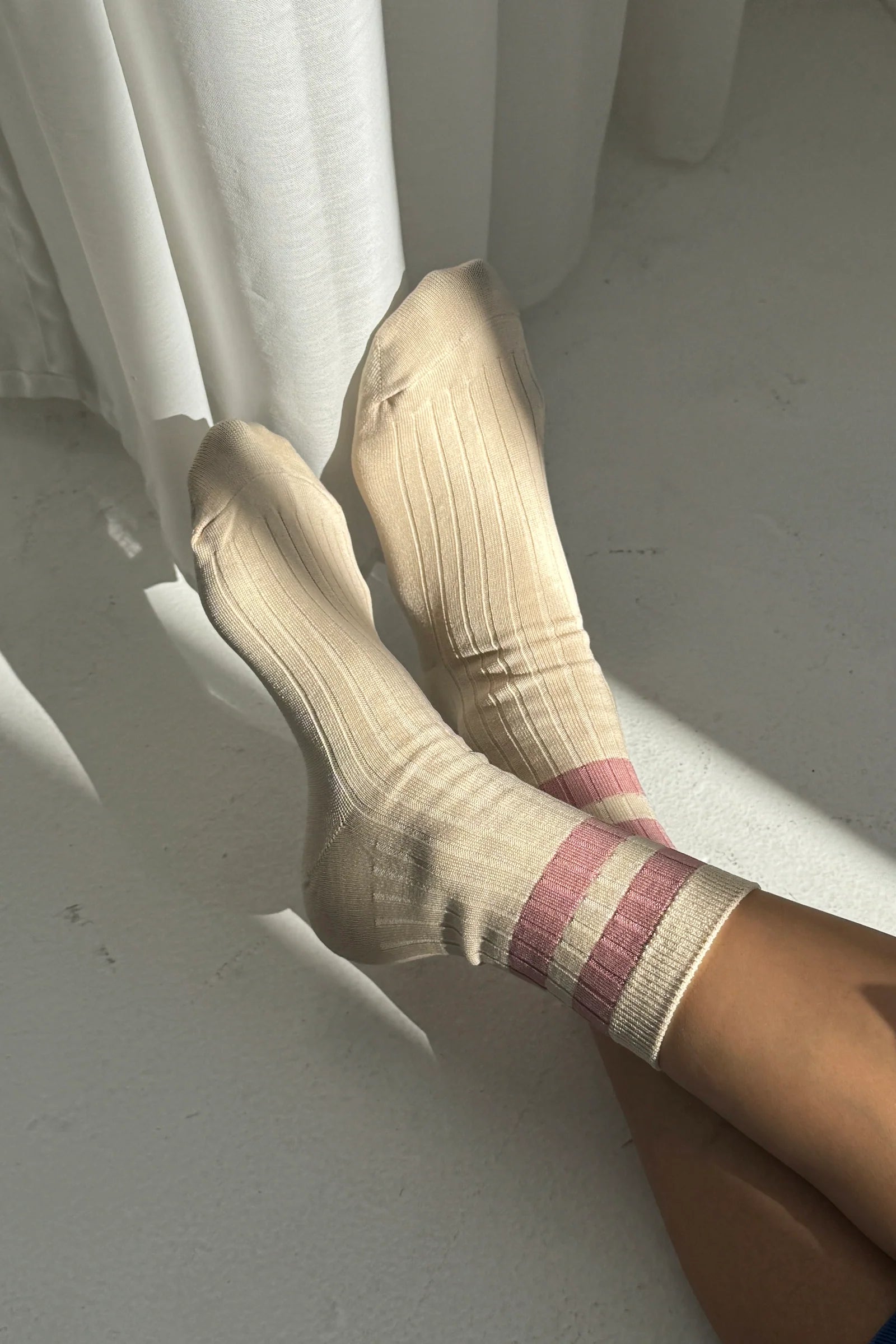 Le Bon Shoppe Her Varsity Socks / Rose