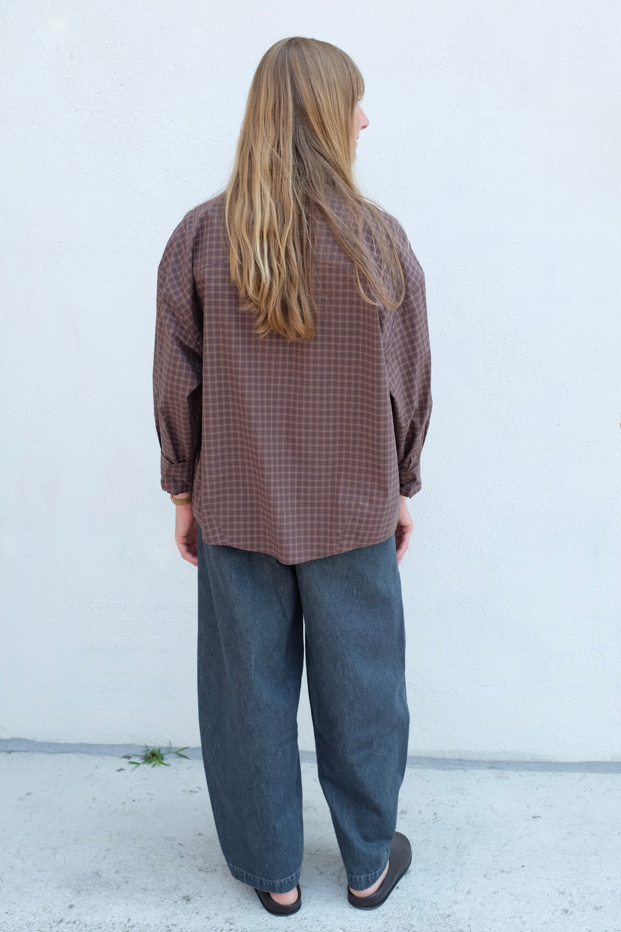 Cordera Washed Denim Curved Pants / Grey