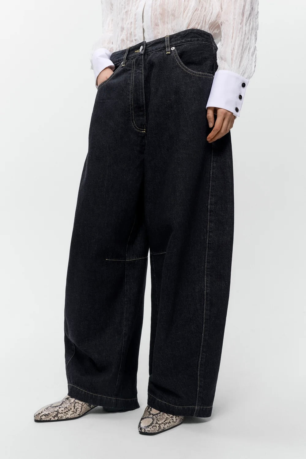 Cordera Curved Baggy Jeans / Black