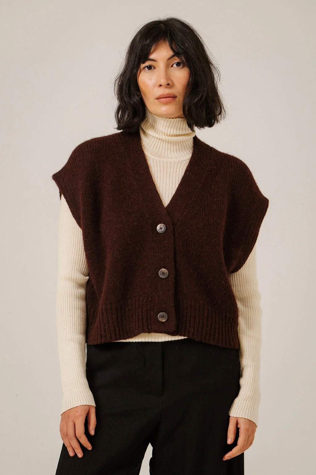 Alpaca Button Down Vest / Deep Maroon