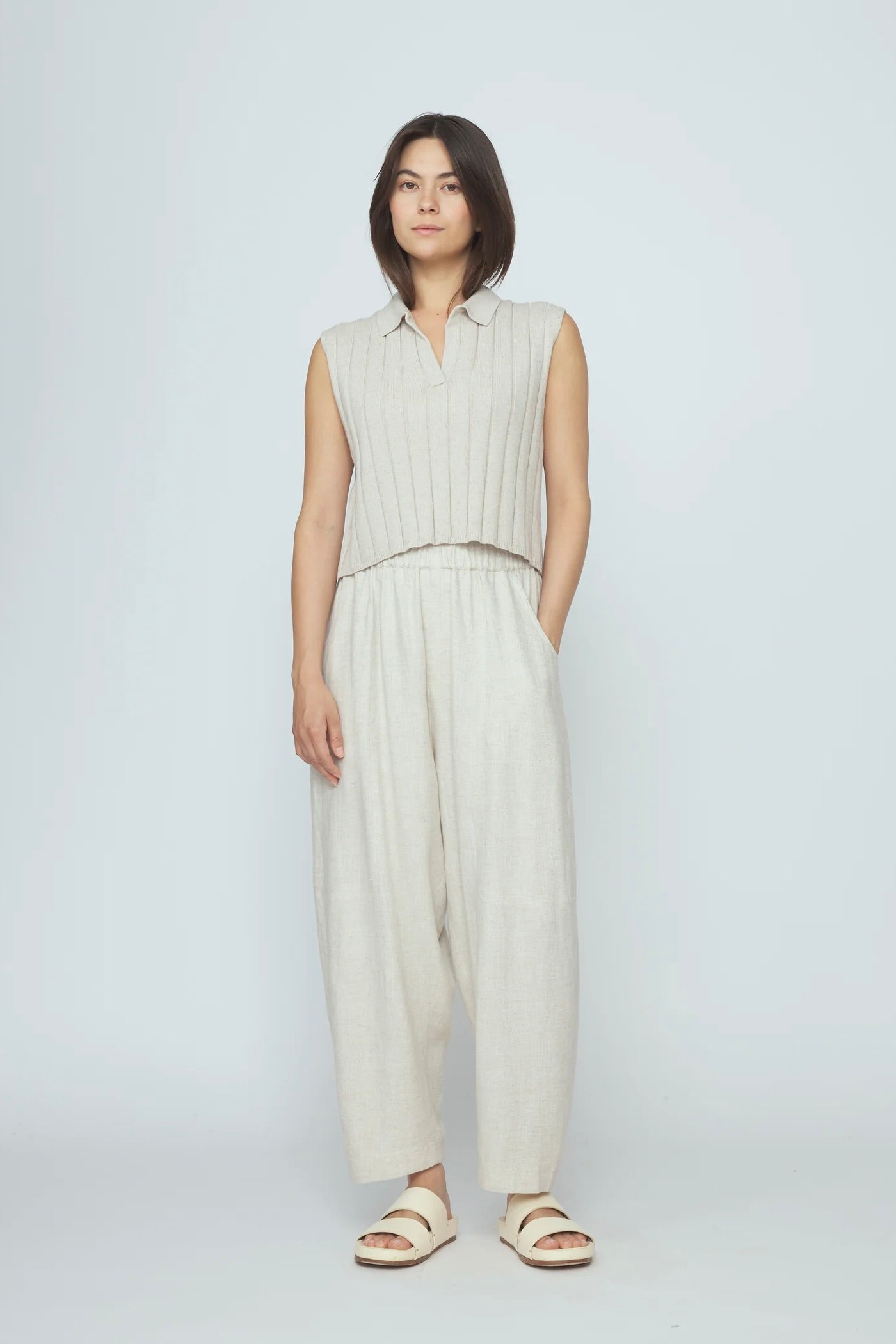 7115 by Szeki Elastic Panel Barrel Trouser / Oatmeal
