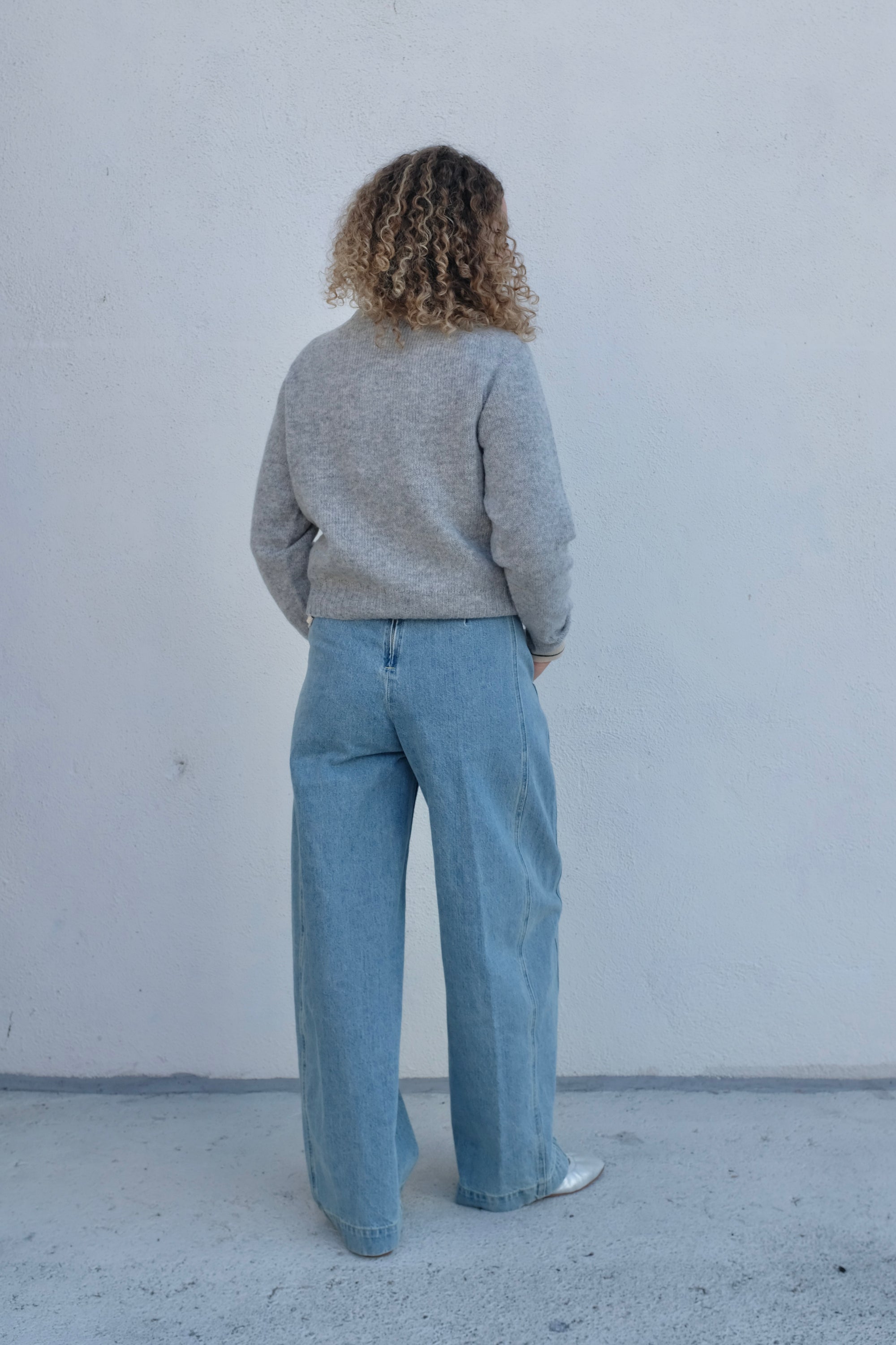 La Fetiche Clark Crewneck Sweater / Light Grey