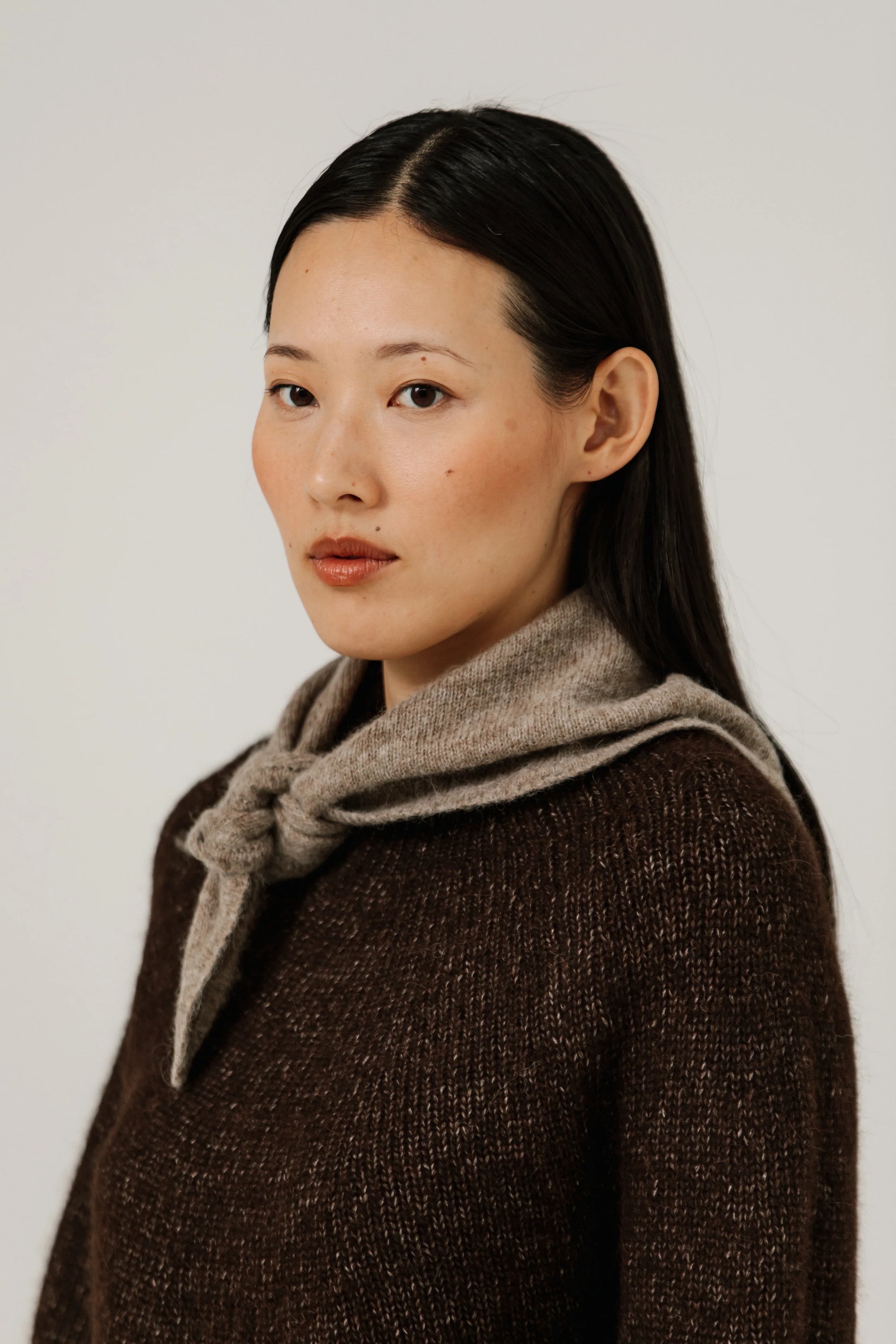 Bare Knitwear Baby Alpaca Bandana / Dark Fawn