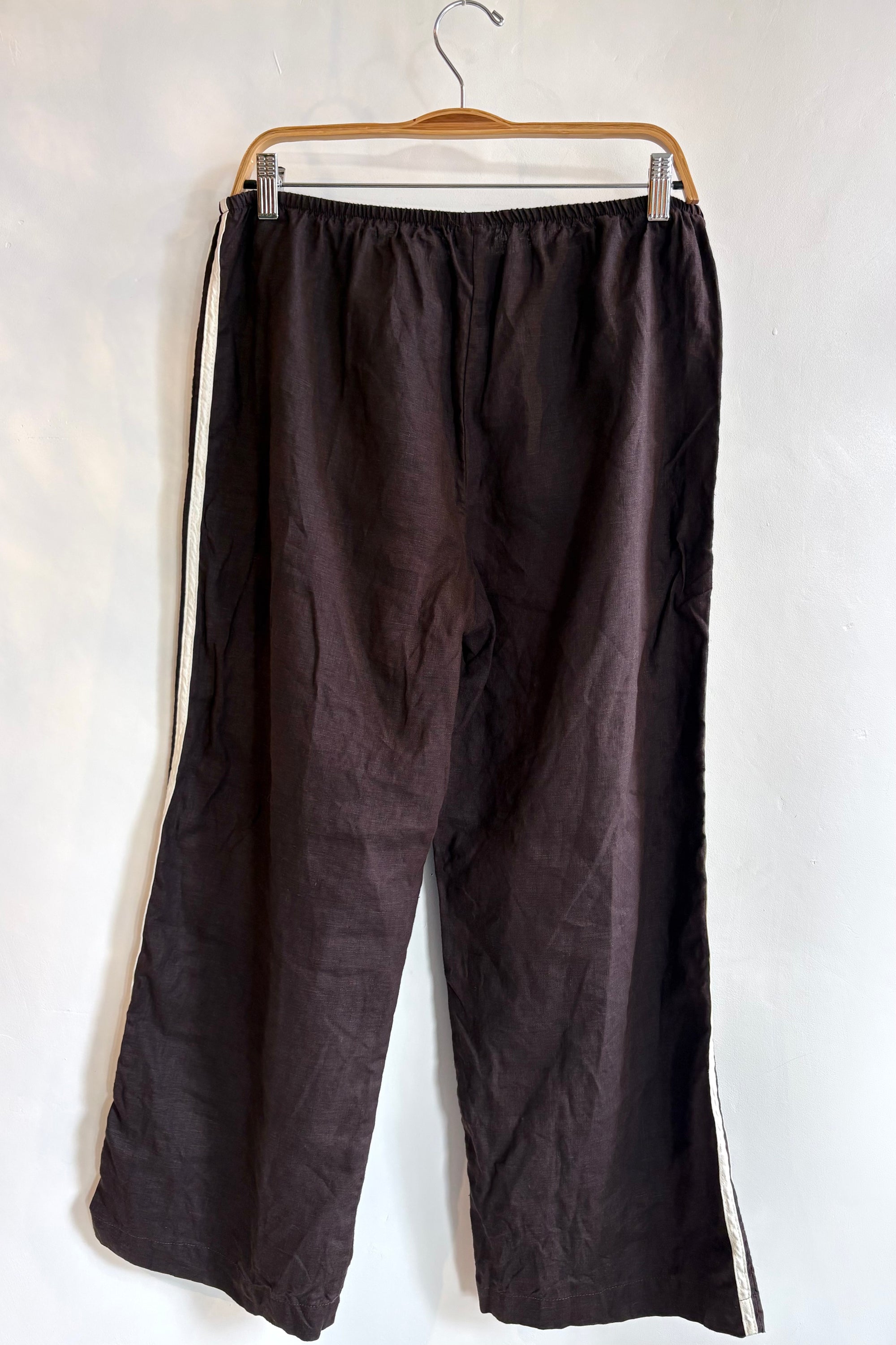 Pre-Loved / Donni Athletic Stripe Linen Pant / Espresso / Size L