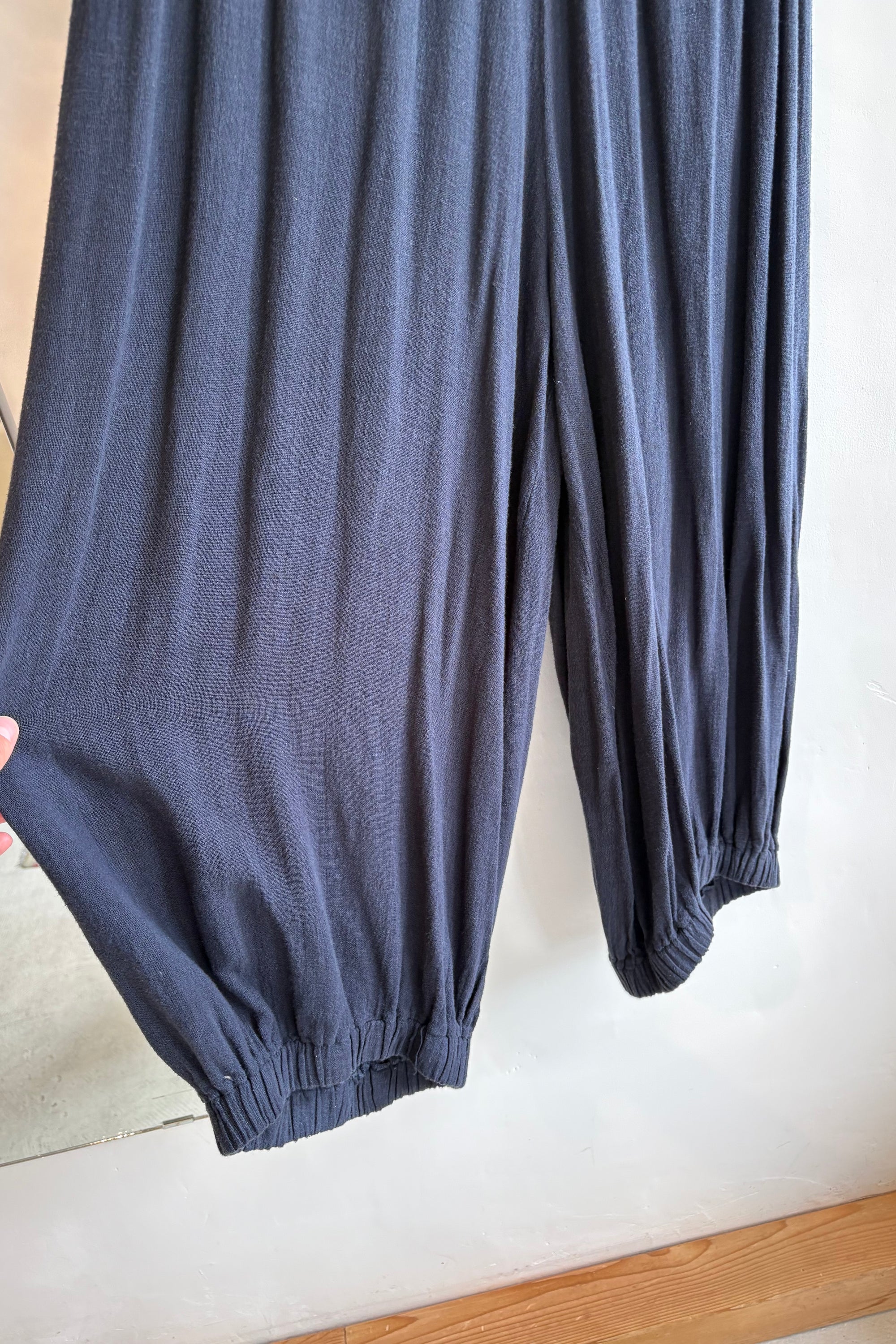 Pre-Loved / Black Crane Balloon Pant / Navy / Small