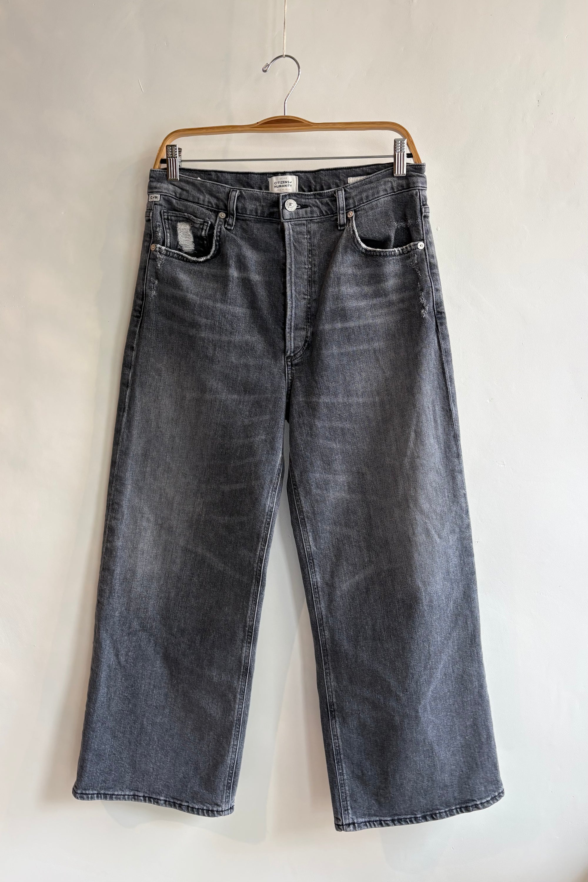 Pre-Loved / Citizens of Humanity Sacha Jean / Distressed Grey / 29