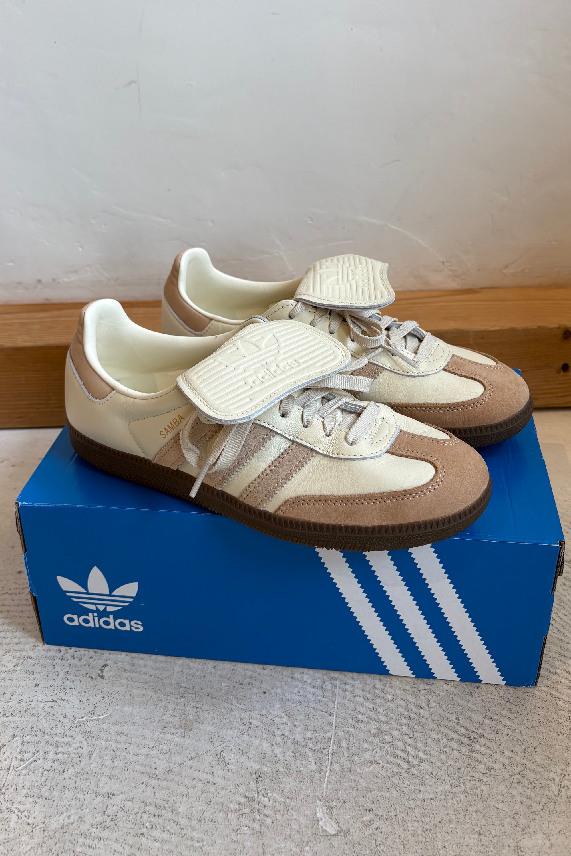 Pre-Loved Adidas / Samba LT / Sz US9