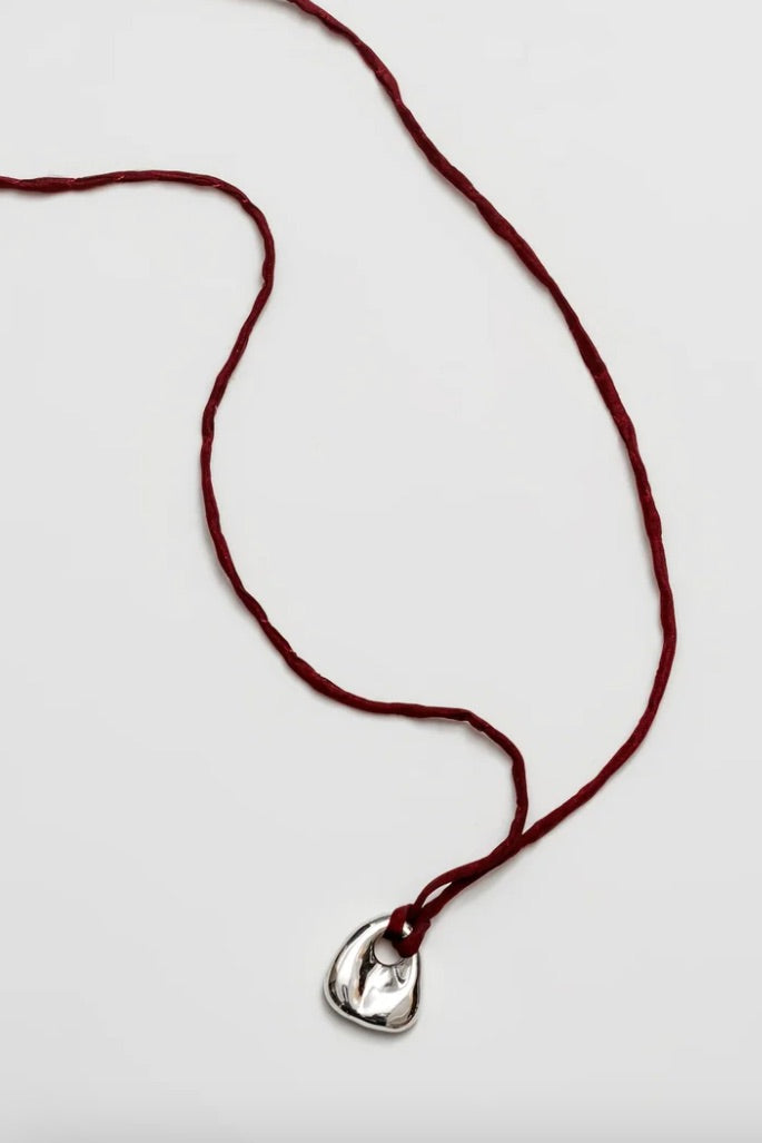 Dion Necklace / Red