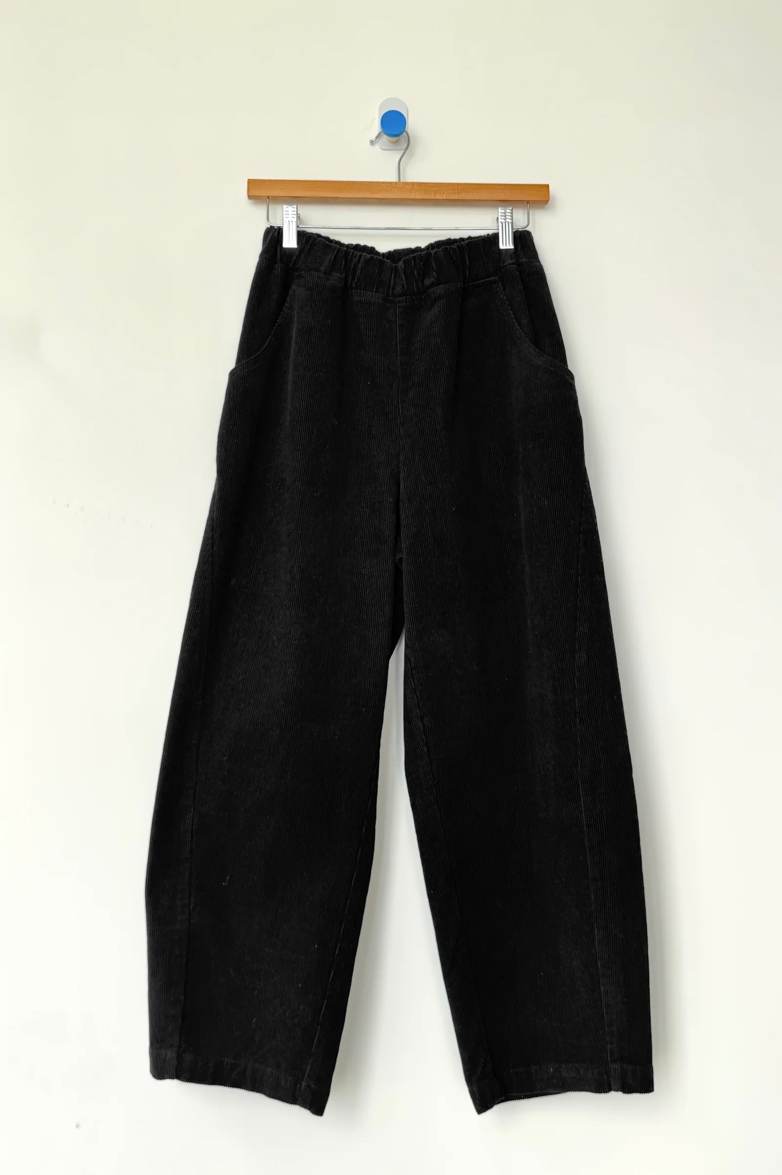 Le Bon Shoppe Corduroy Arc Pants / Black