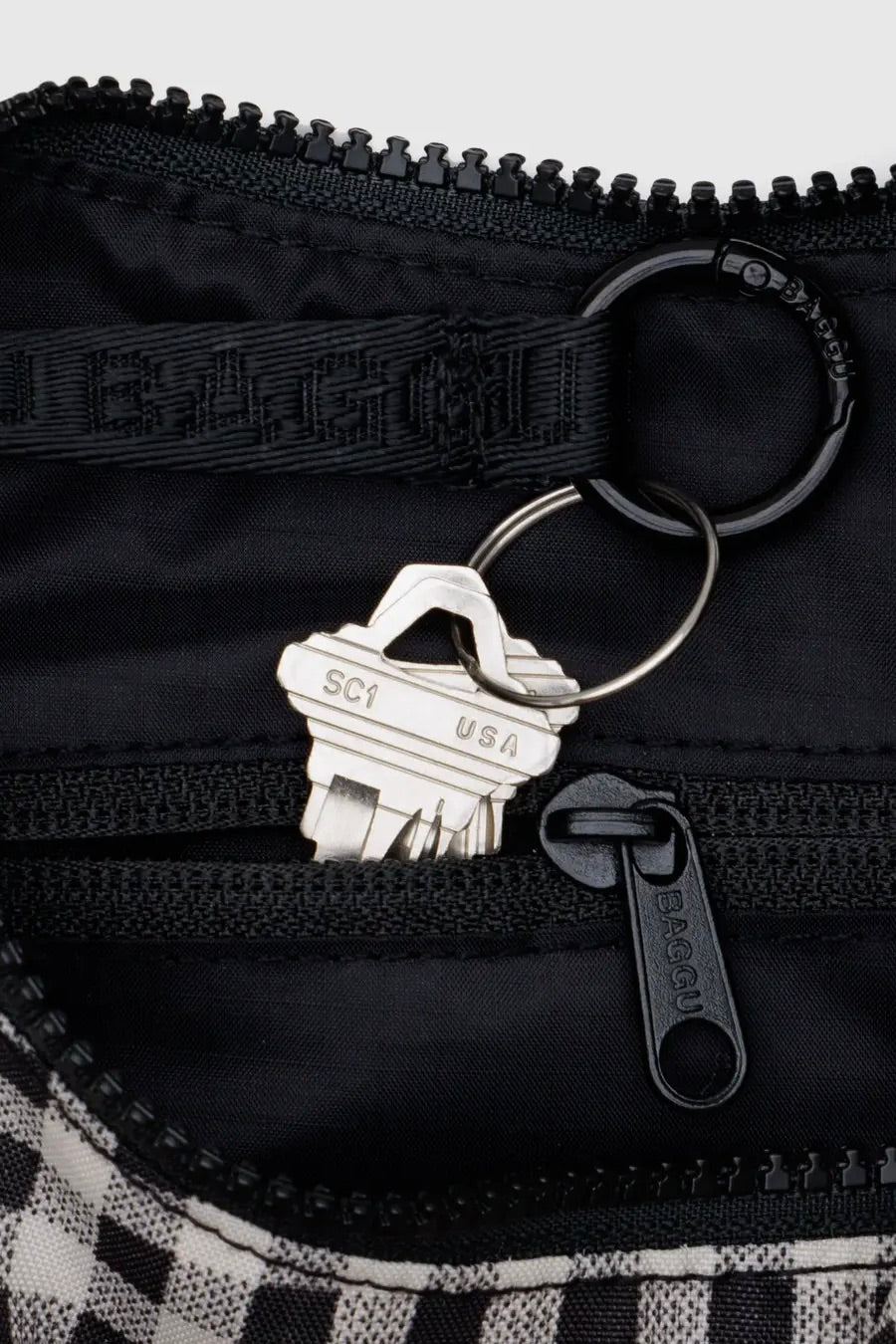 Baggu Small Nylon Crescent Bag / Black & White Gingham