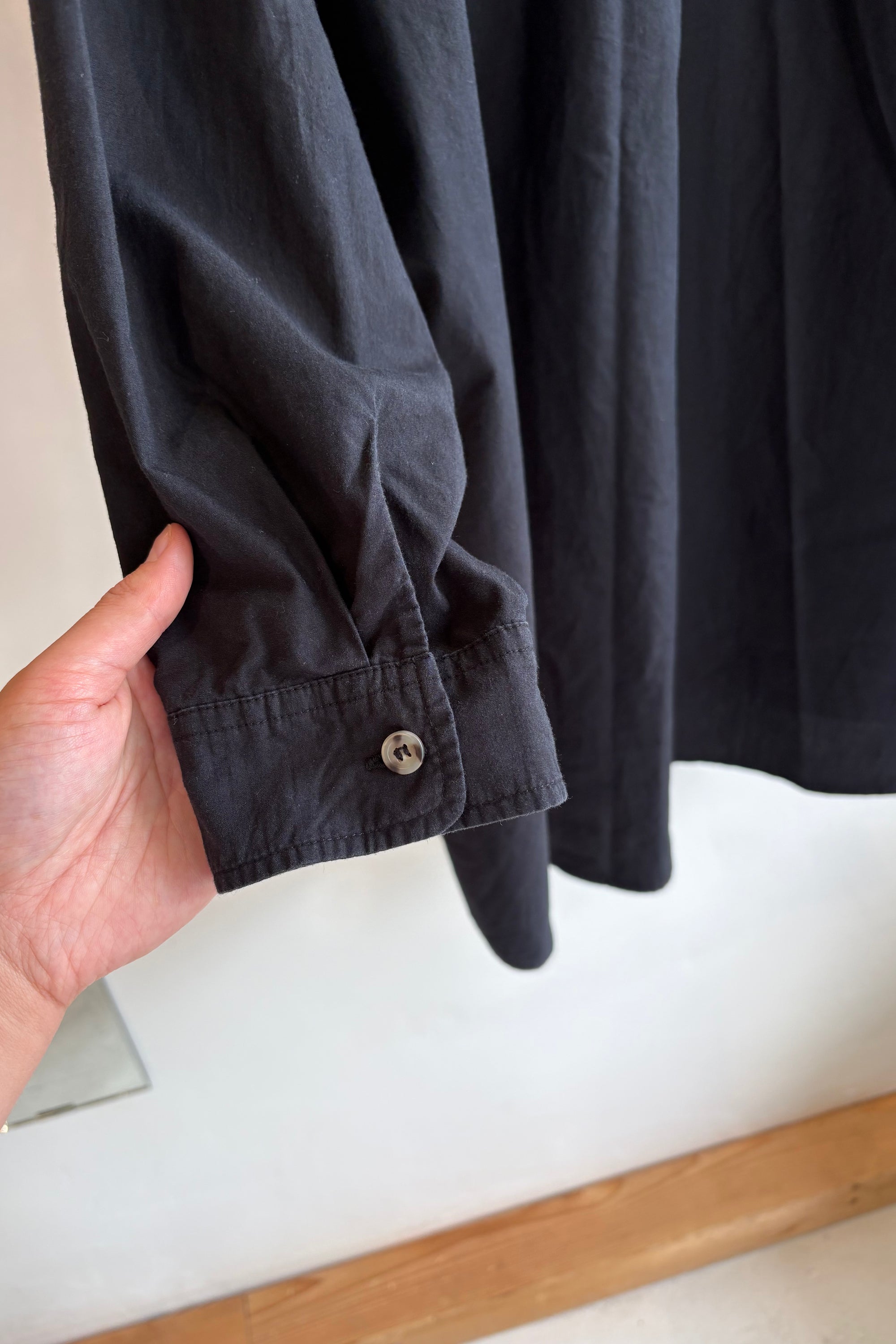 Pre-loved / Rita Row Morris Shirt / Black / Size M/L