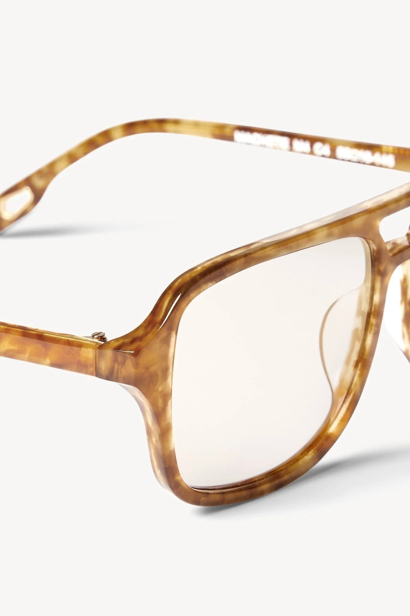 Jane Sunglasses / Modern Walnut