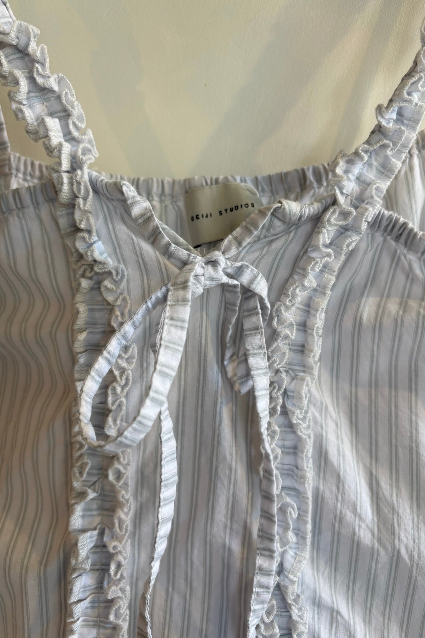 Pre-Loved / Deiji Ruffle Tank With Stripes / White &amp; Blue / Size S