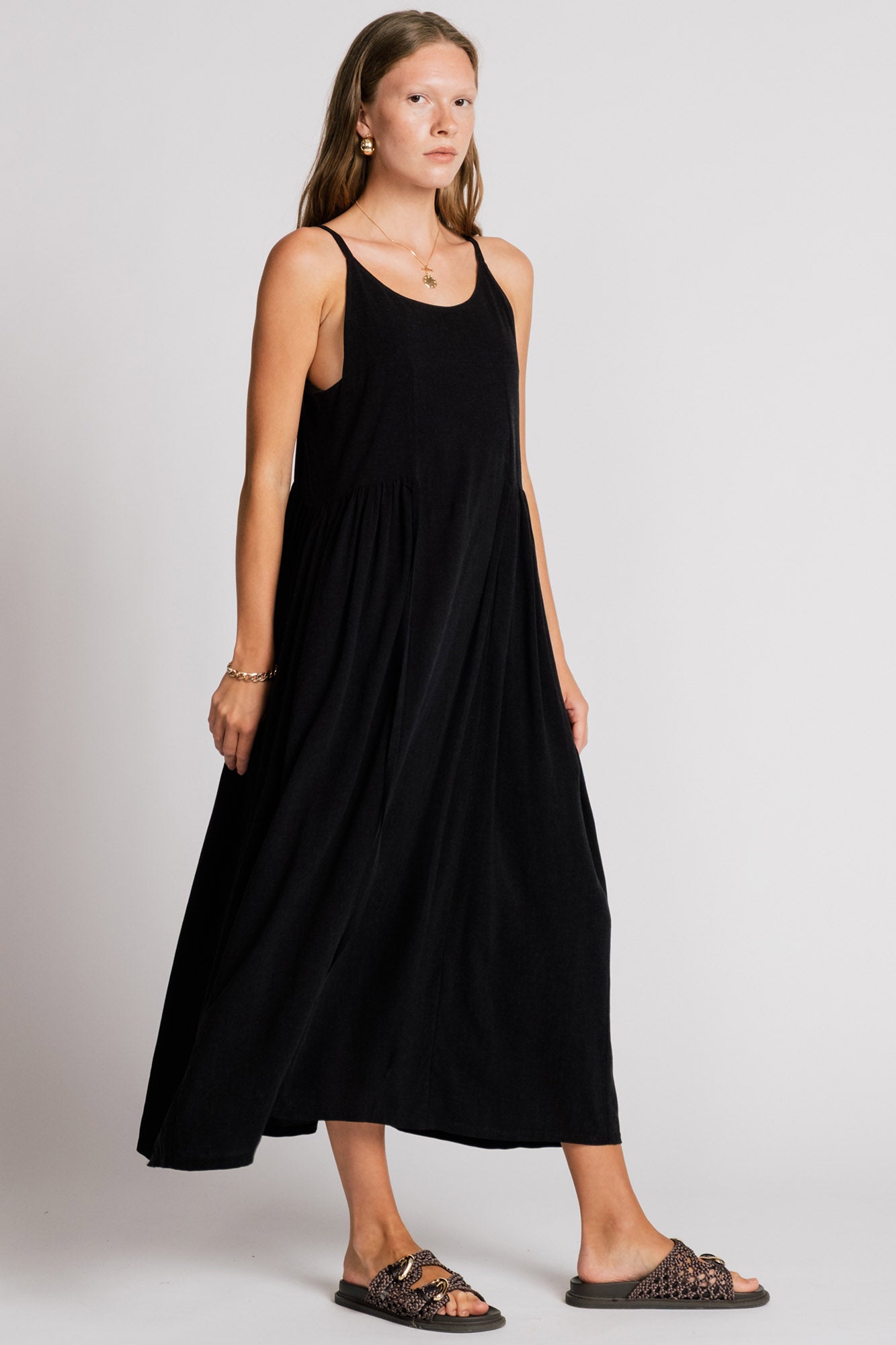 Allison Wonderland Swan Dress / Black