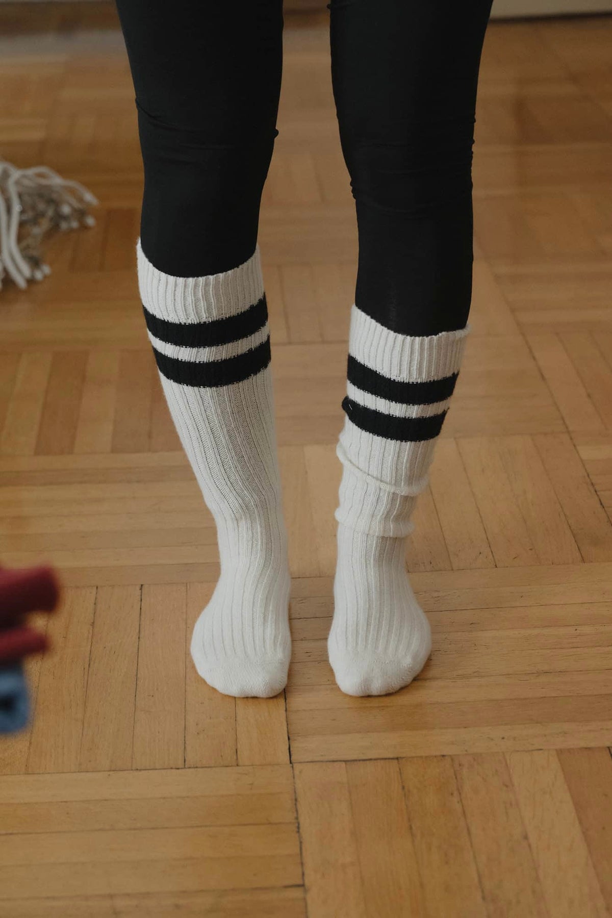 Baserange Race Knee Socks / Off White Cashmere
