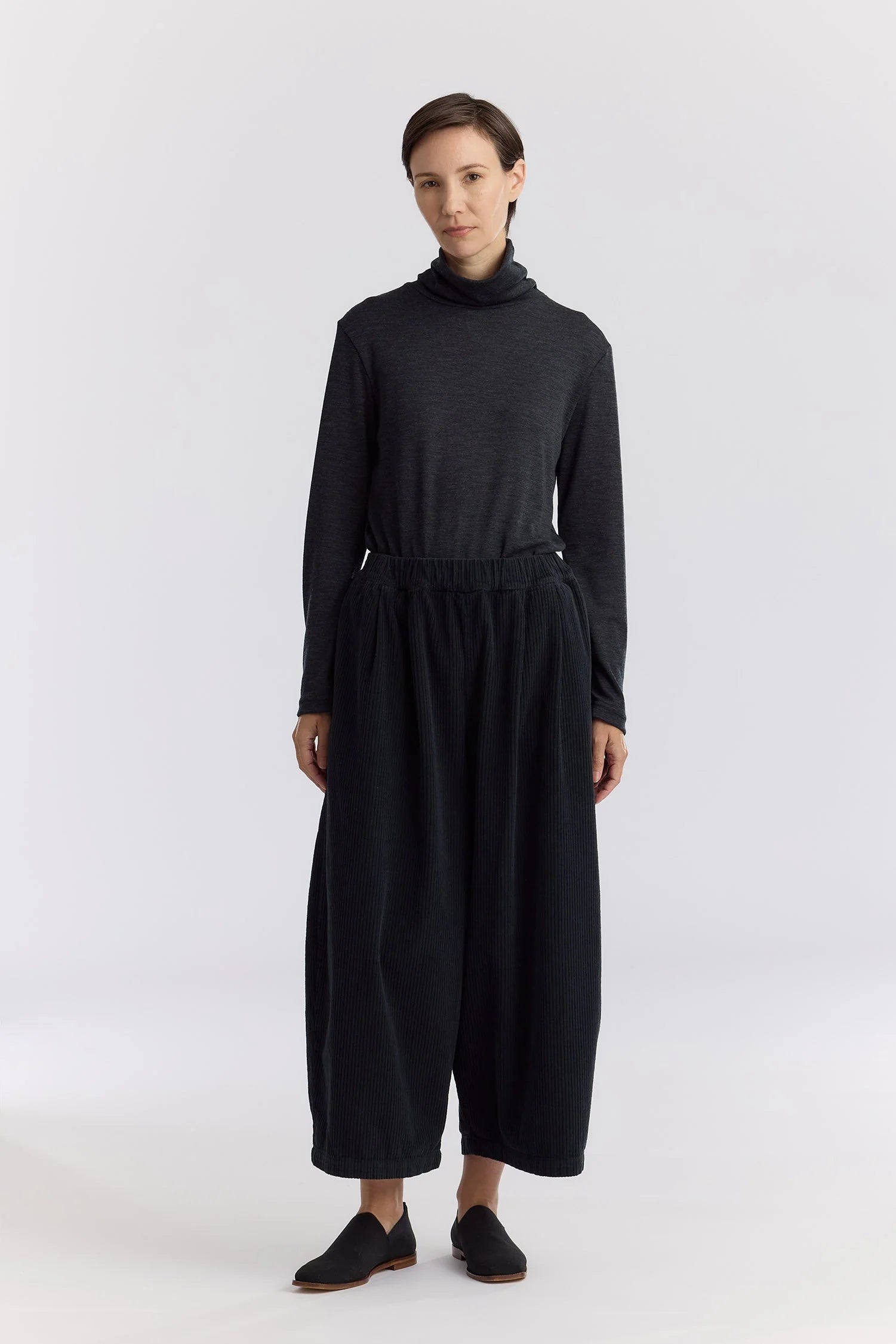 Black Crane Corduroy Wide Pants / Dark Grey