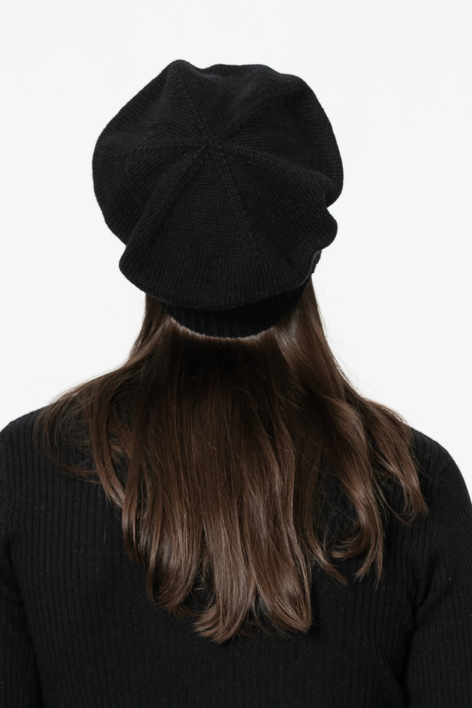 Dinadi Merino Handknit Beret / Black