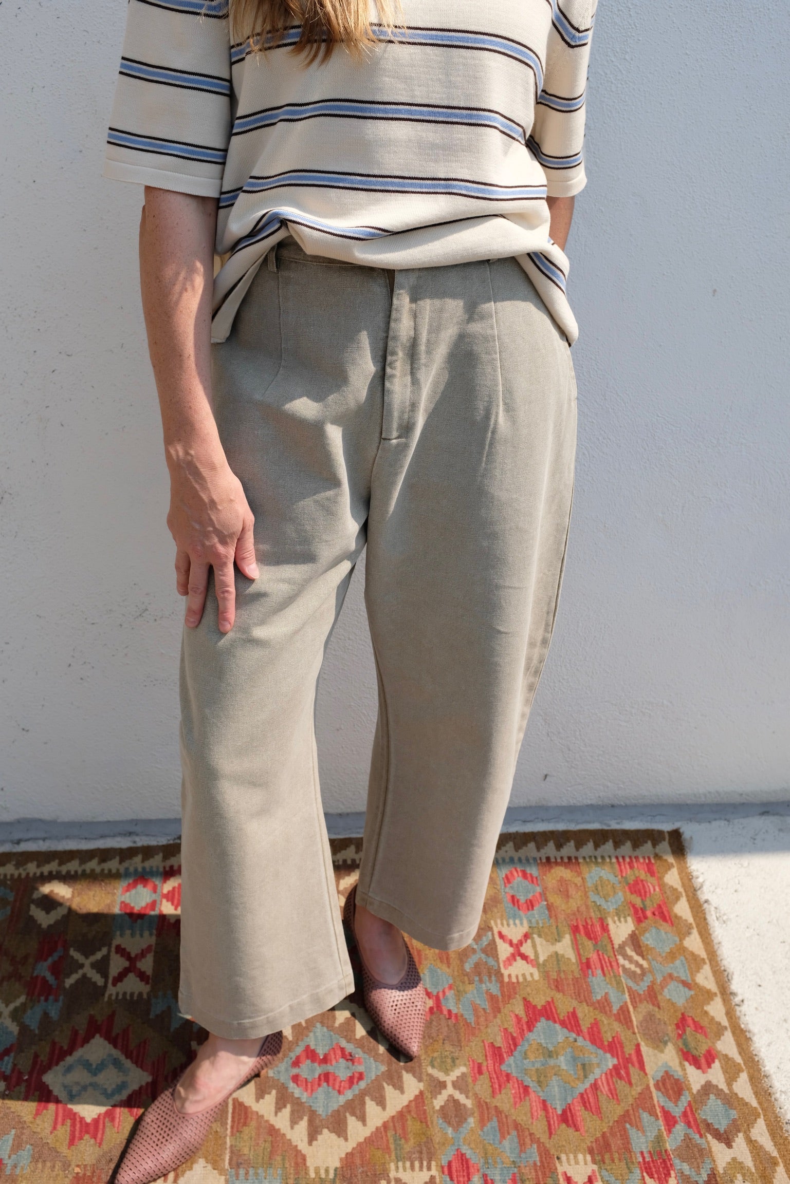 Tailored Curve Legged Trouser / Washed Tan