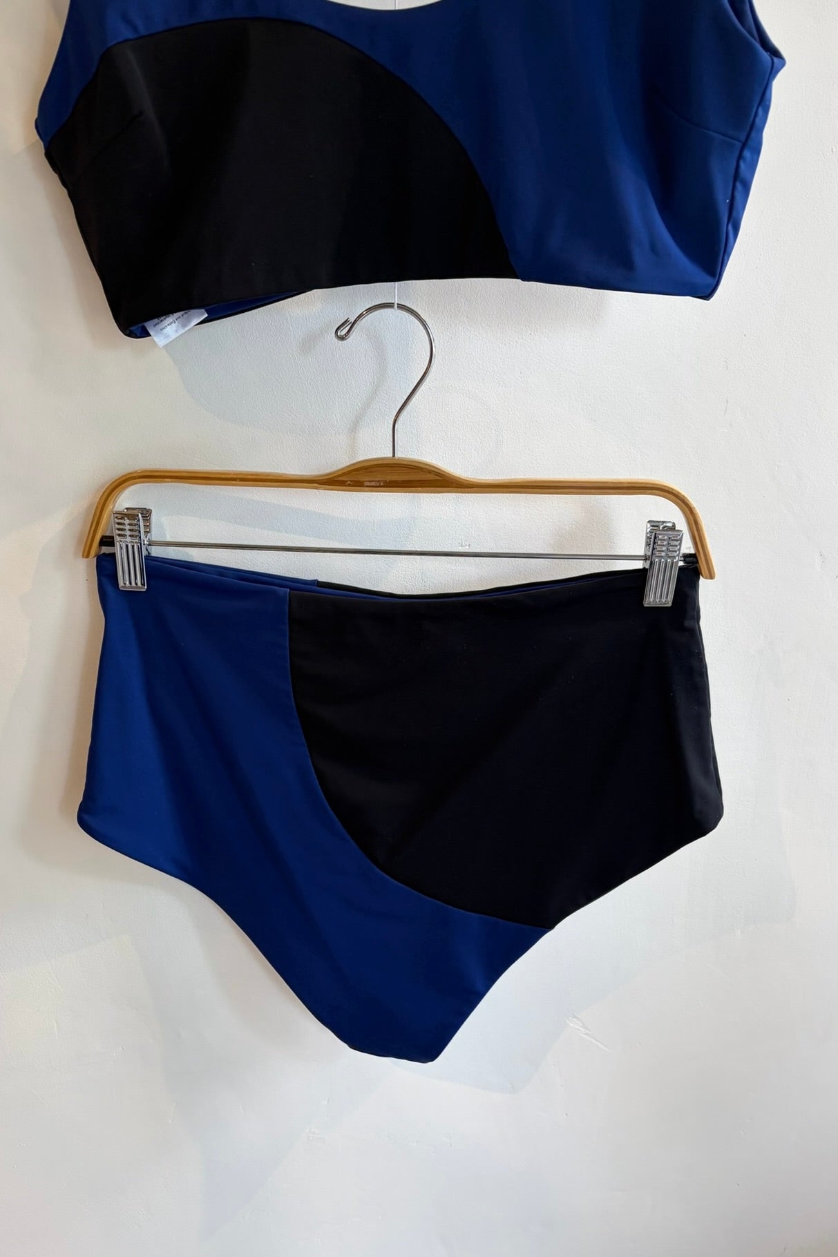 Pre-Loved / Mara Hoffman 2 Piece Swimsuit / Black &amp; Blue / Large