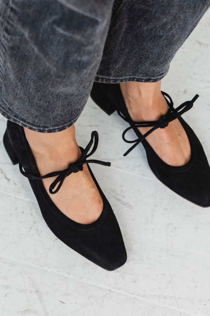 Either/Or Heeled Ballet / Black Suede
