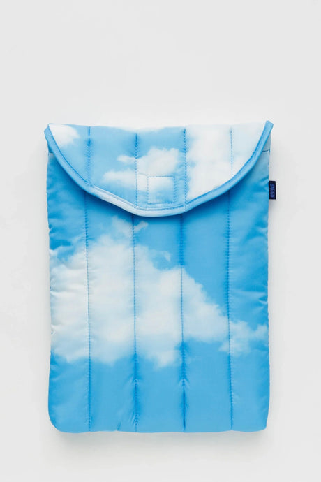 BAGGU Puffy Laptop Sleeve / Clouds