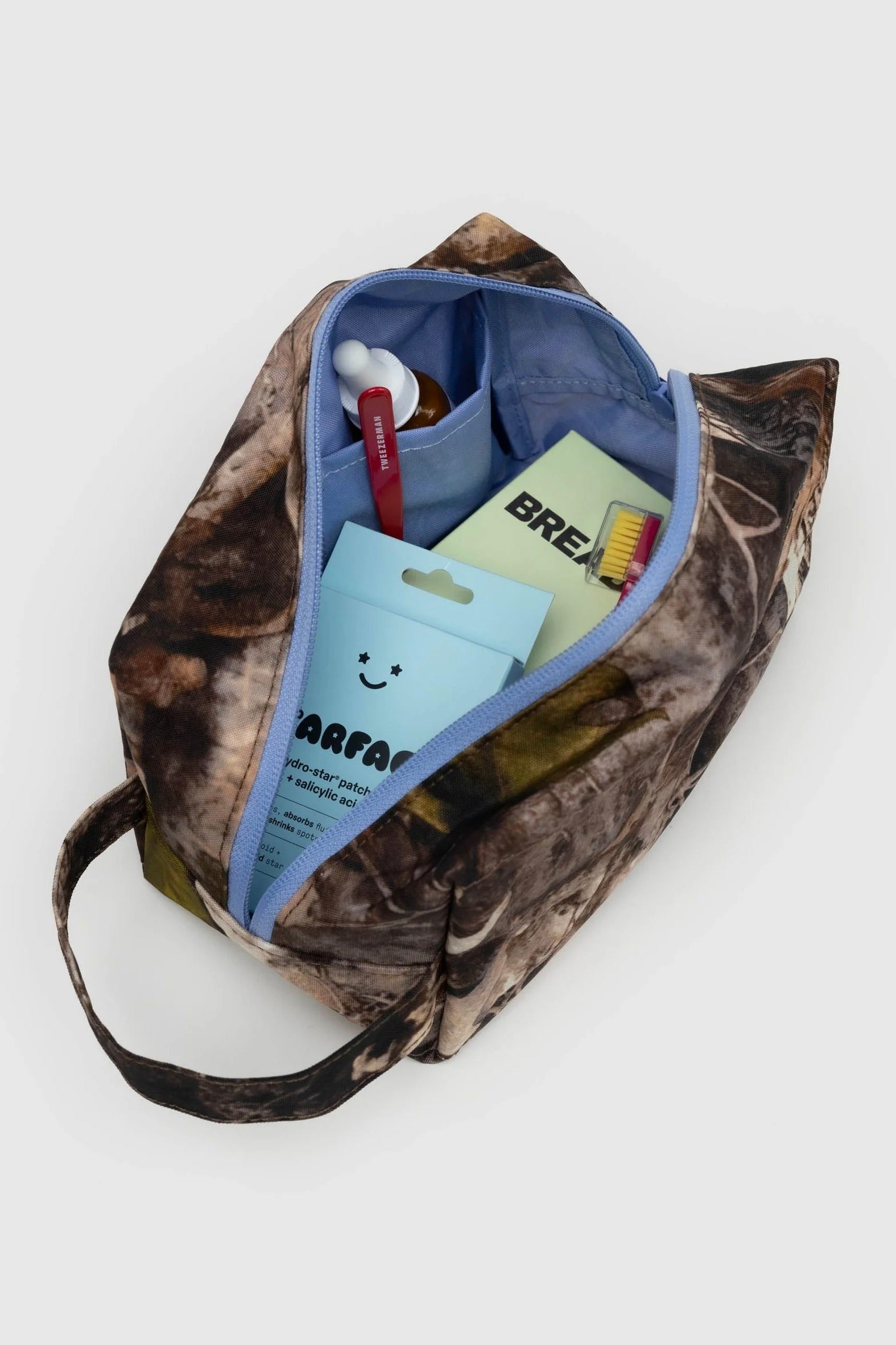 Baggu Dopp Kit / Photo Forest