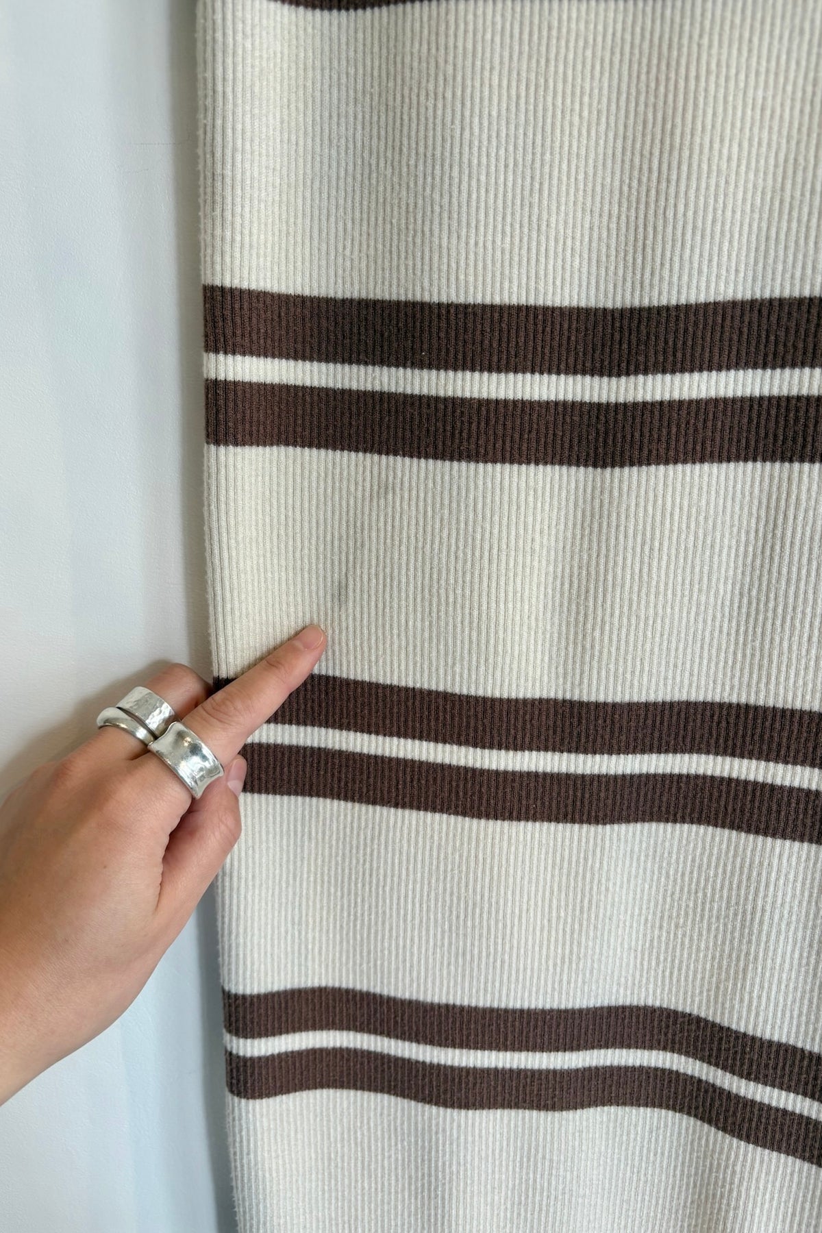Pre-Loved / The Wholesome Store Brown &amp; Cream Knit Skirt / Size S