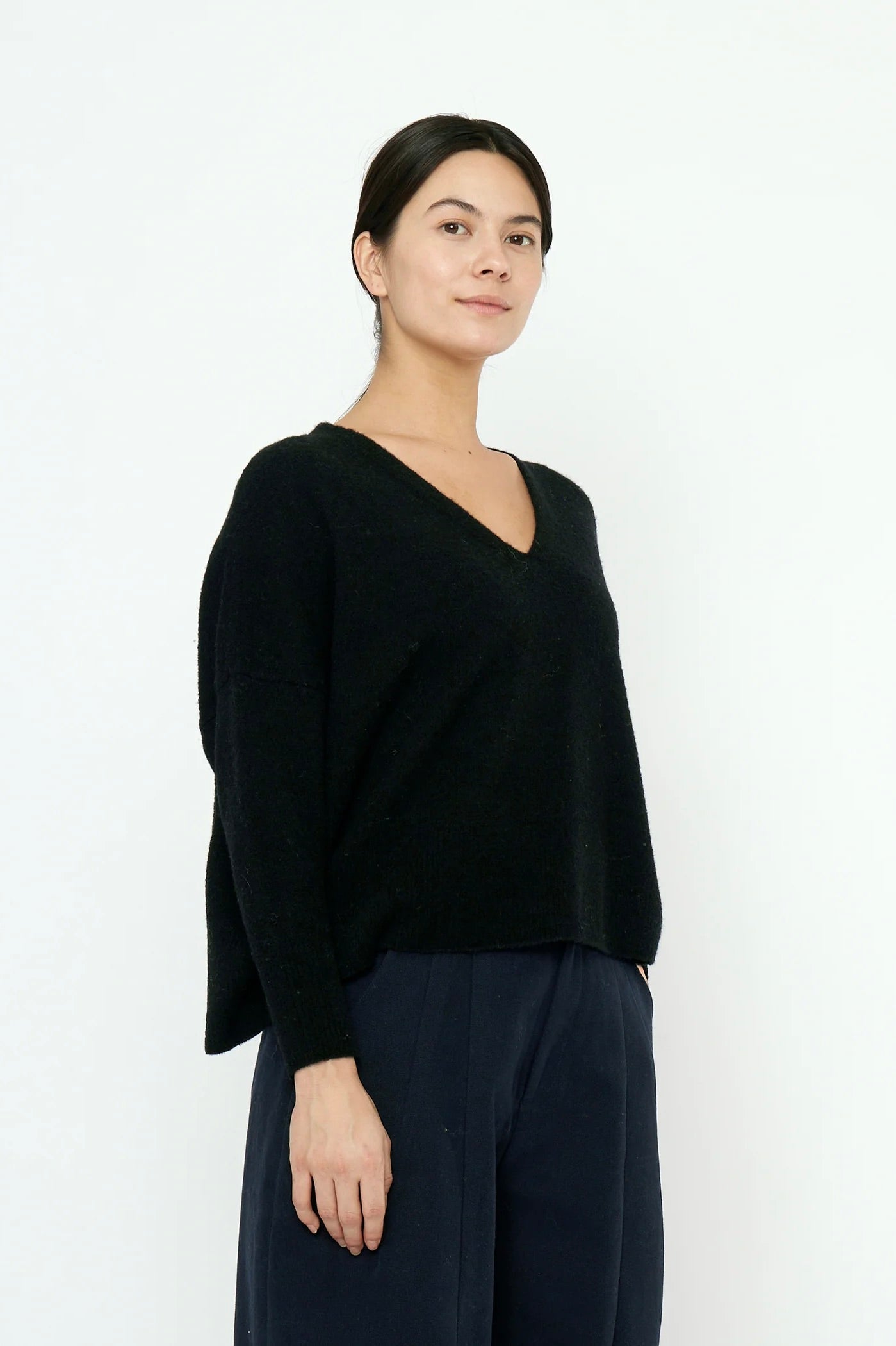 7115 by Szeki V-Neck Sweater / Black