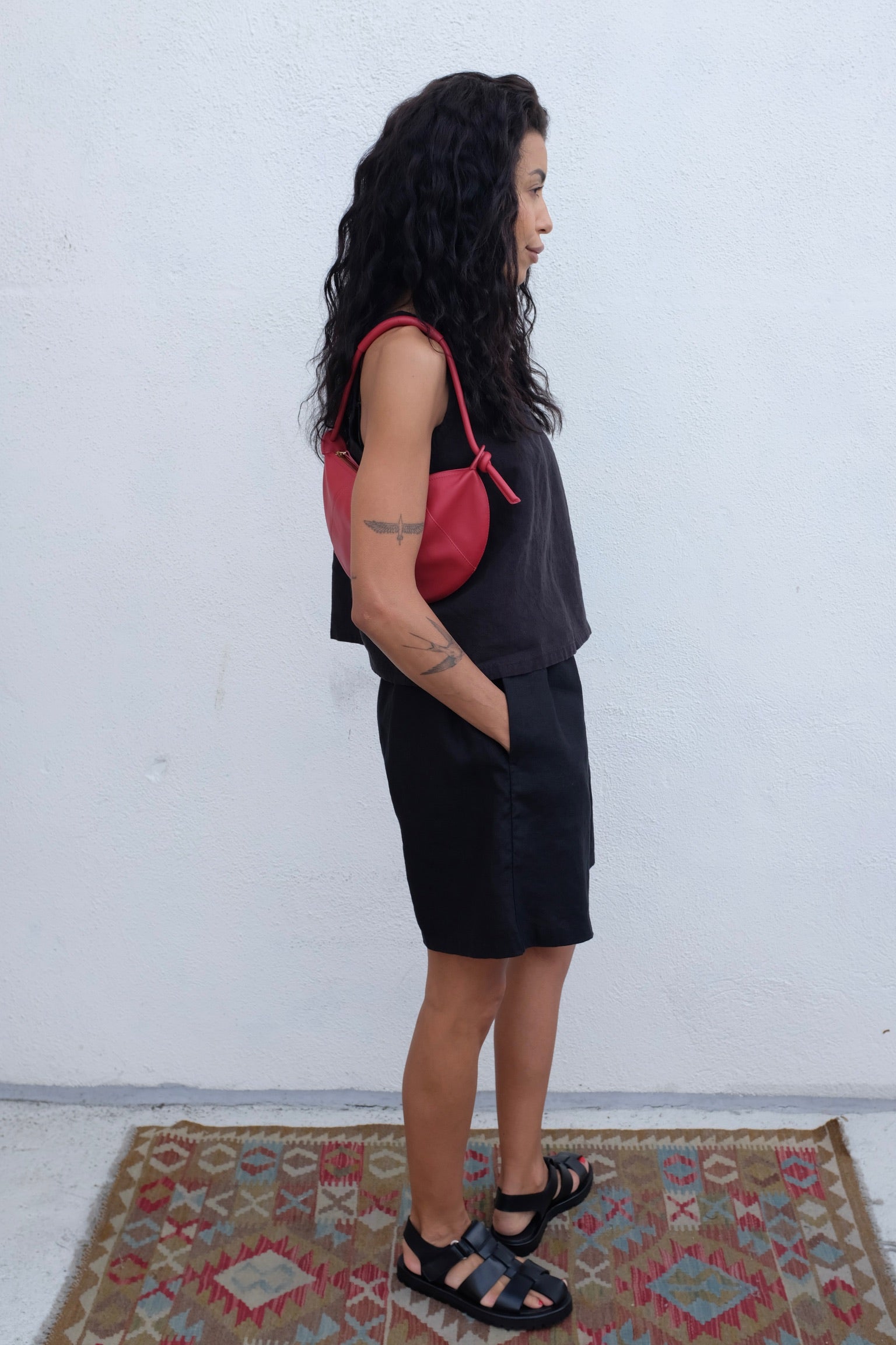 Moss Grey Clara Shorts / Black 6"