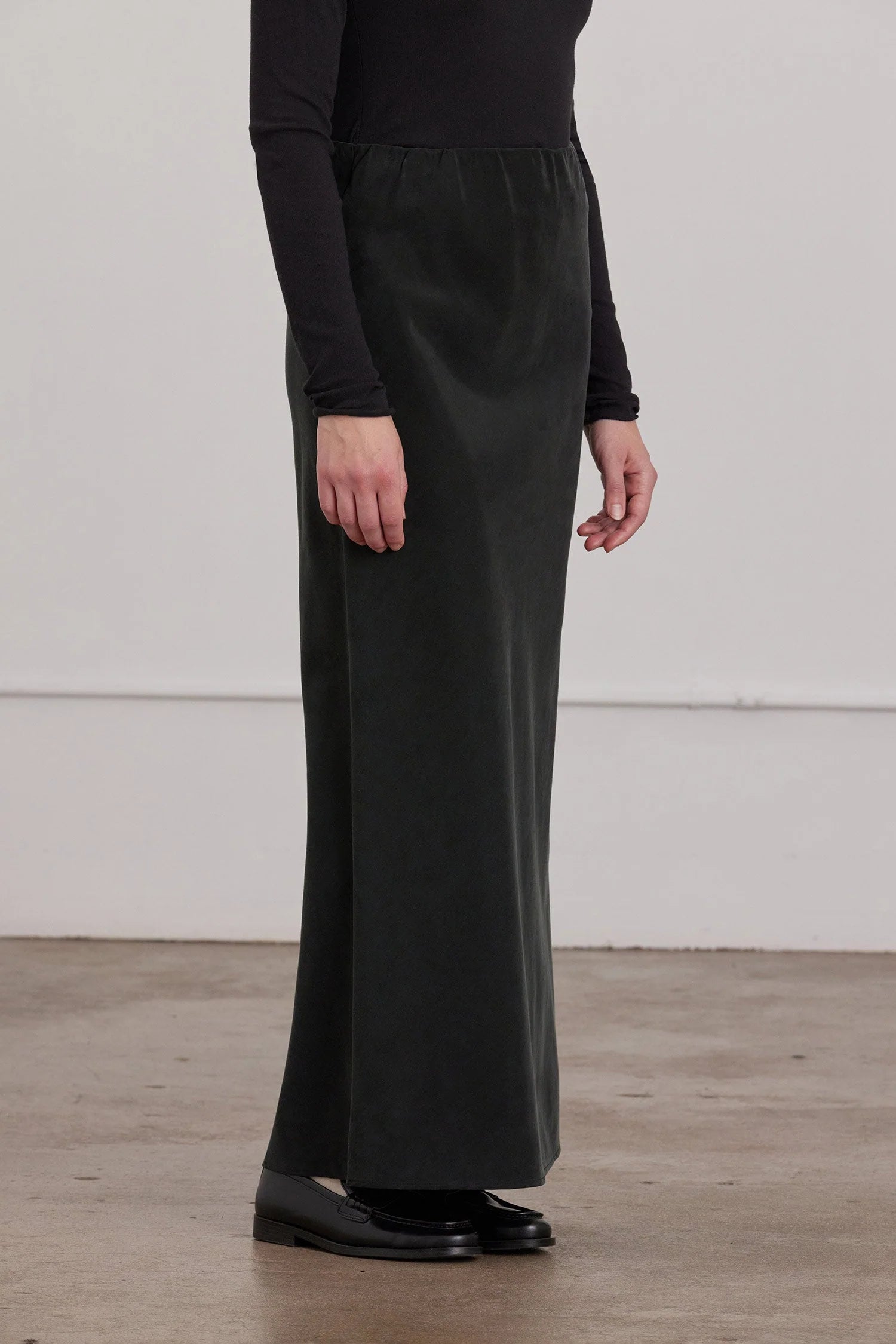 Bias Skirt / Black