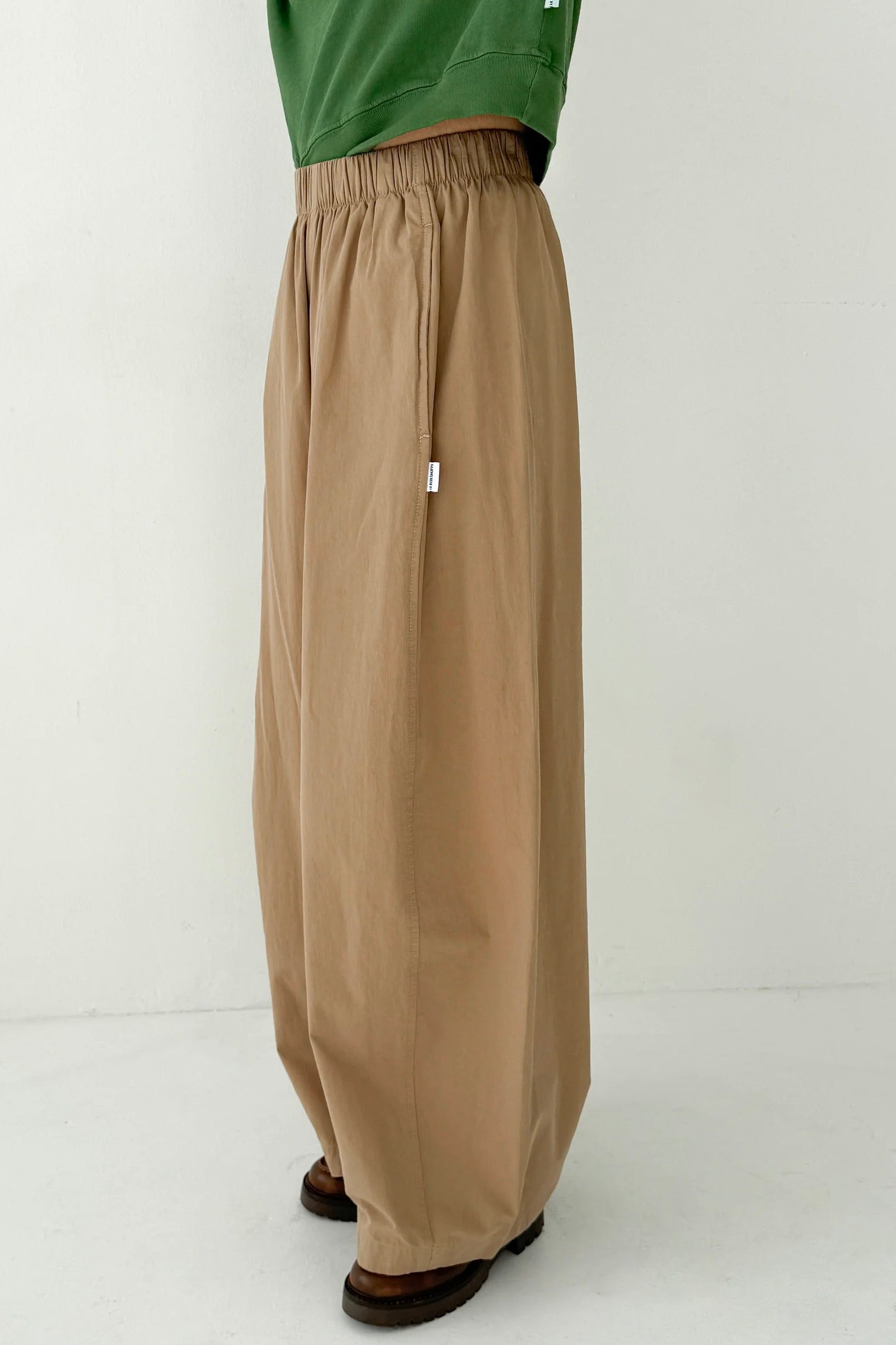 Le Bon Shoppe Parachute Pant / Khaki