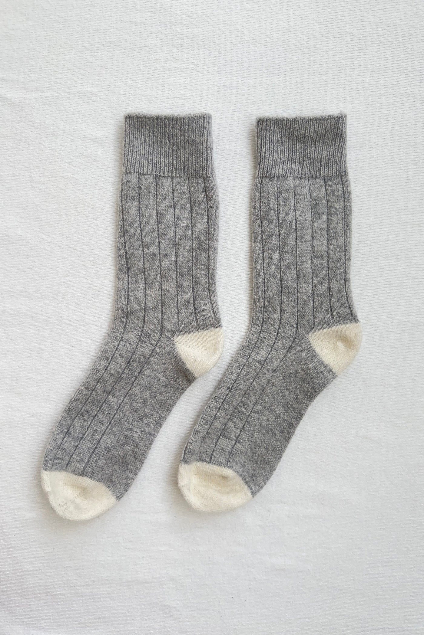 le bon shoppe Classic Cashmere Socks / Grey melange