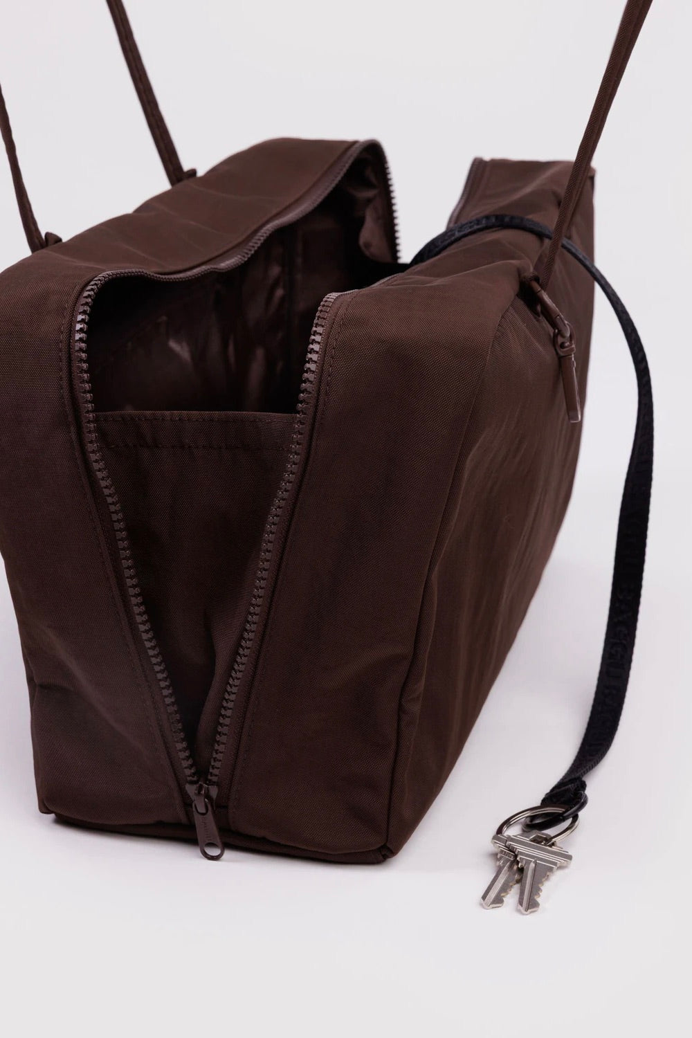Baggu Medium Nylon Bowler Bag / Coffee
