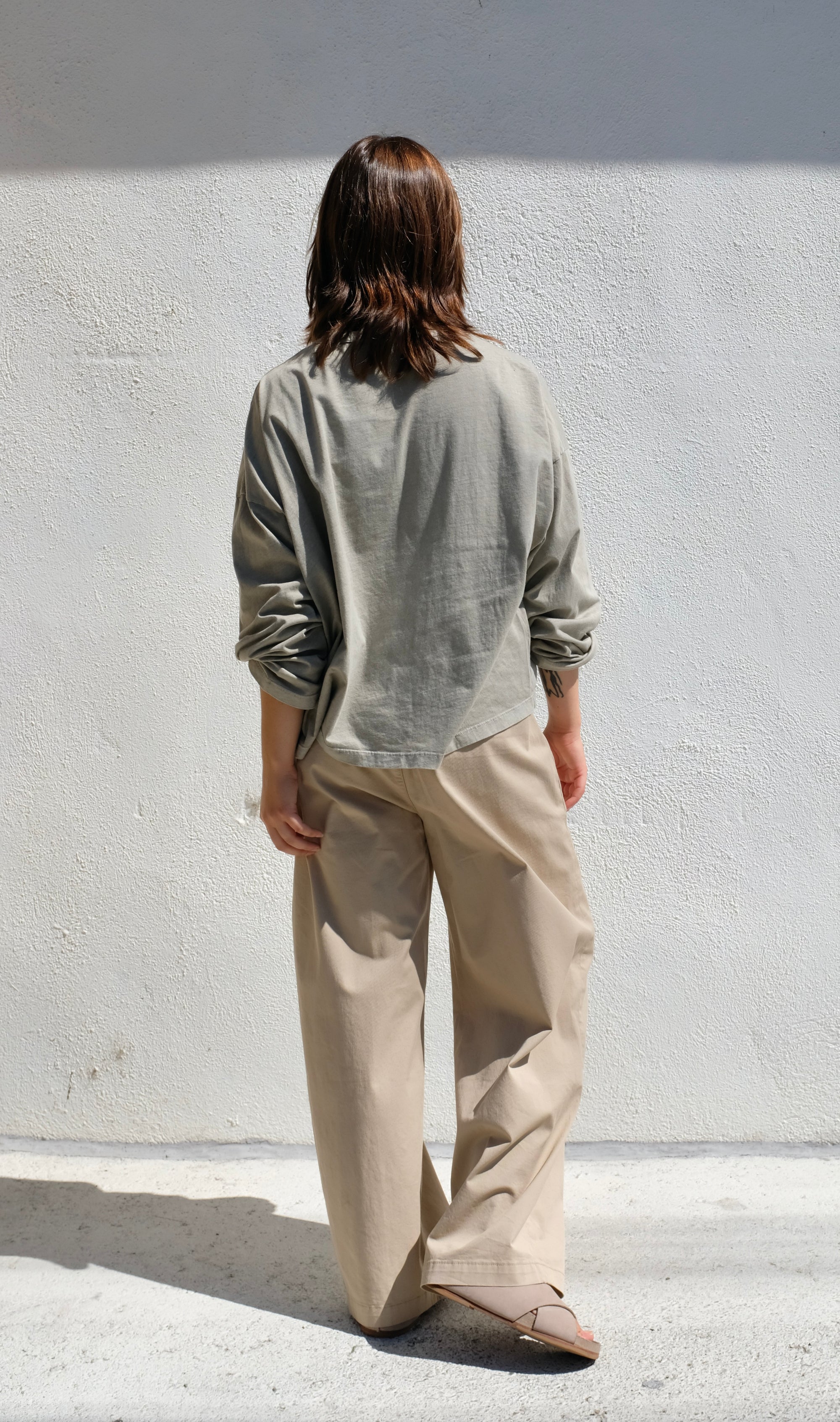 Black Crane Wide Long Sleeve Tee / Limestone