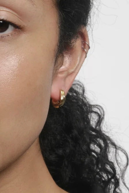 Maeve Hoops / Gold