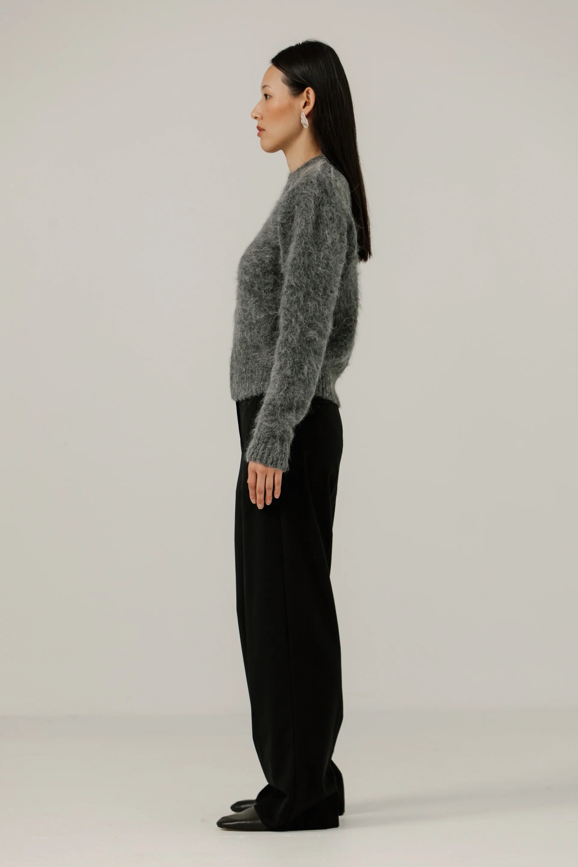 Bare Knitwear Suri Alpaca Crewneck / Stone