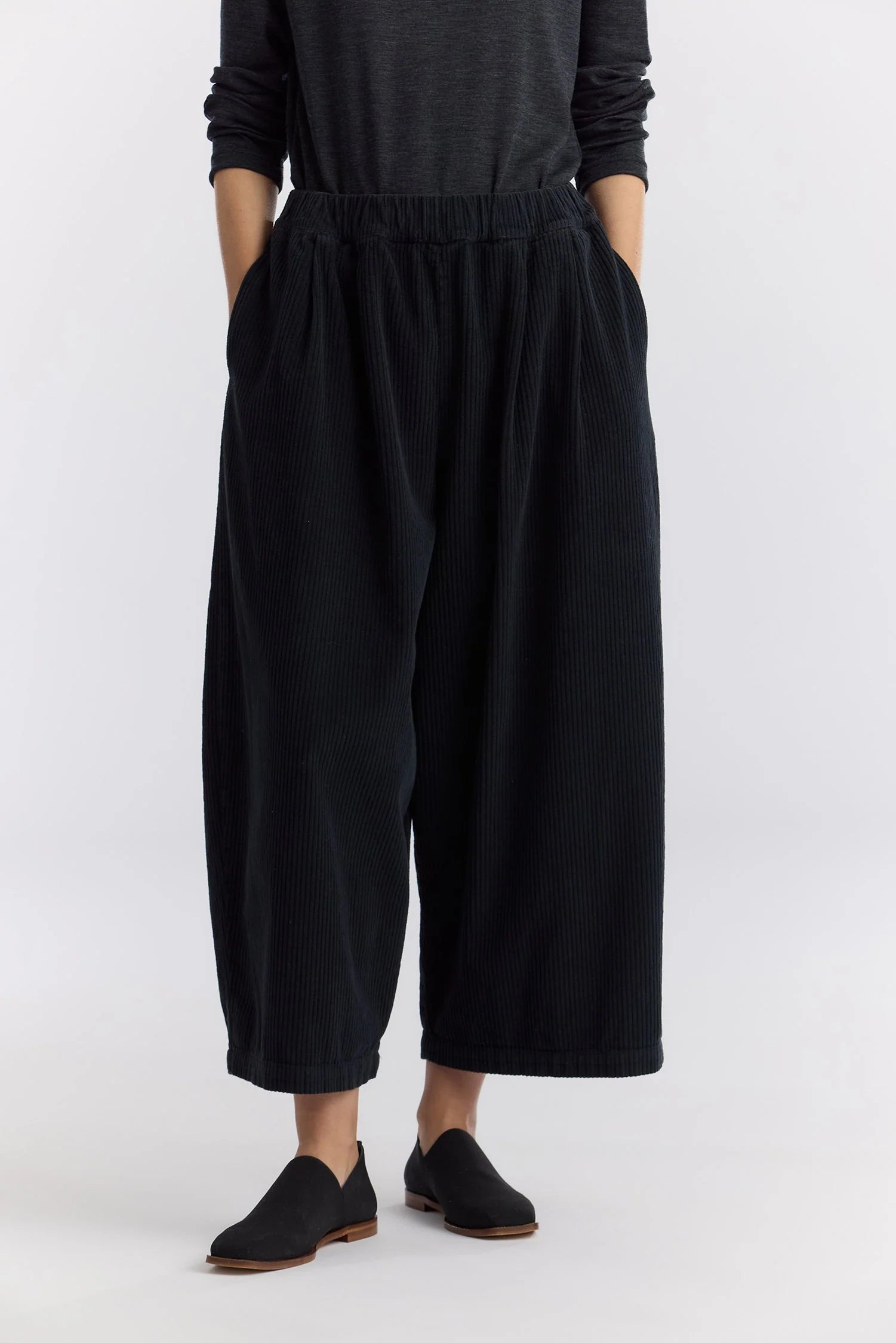 Black Crane Corduroy Wide Pants / Dark Grey