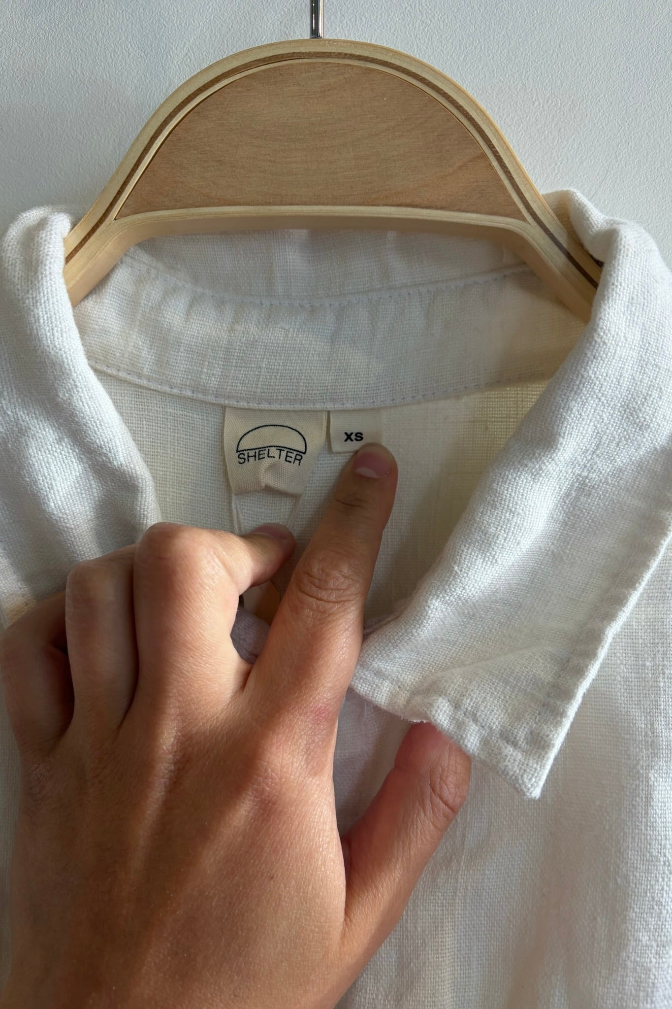 Pre-Loved / Shelter Lloyd Button up / White / Size XS