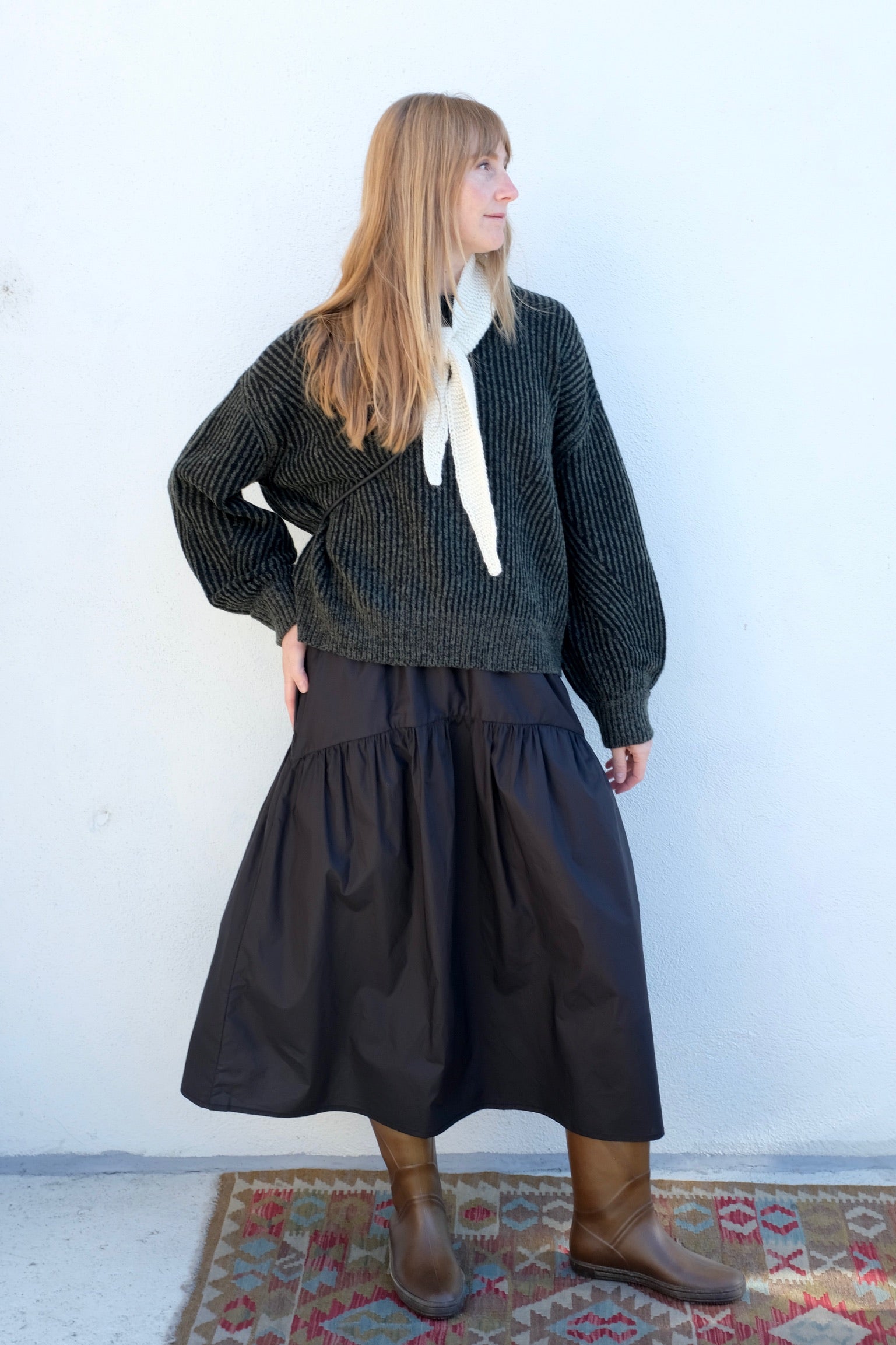 A Bronze Age Field Skirt / Black Poplin